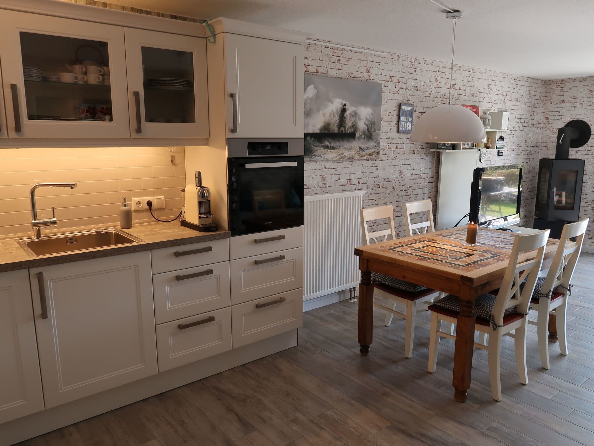 Kitchen / Dining Room
