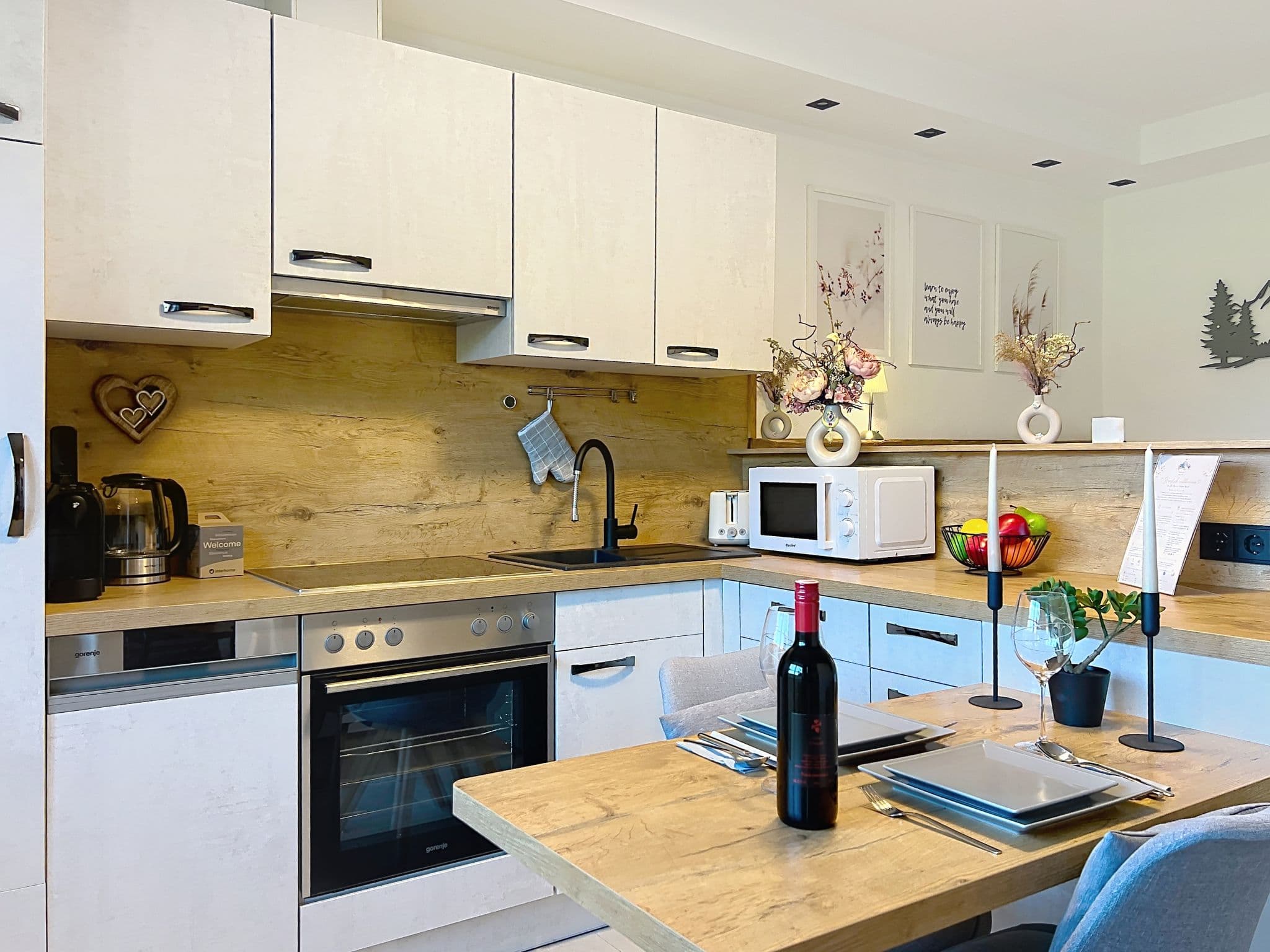 Kitchen / Dining Room