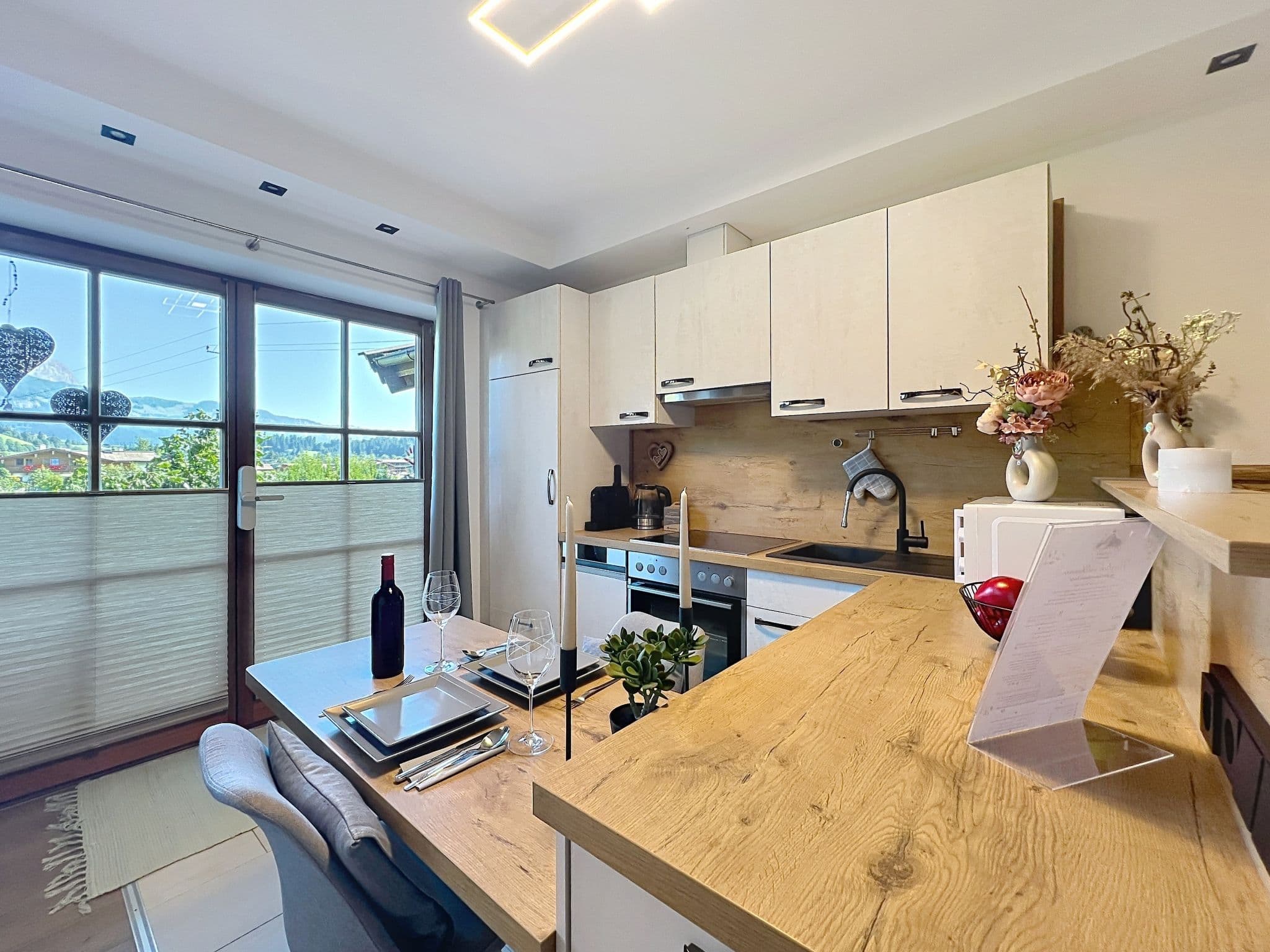 Kitchen / Dining Room