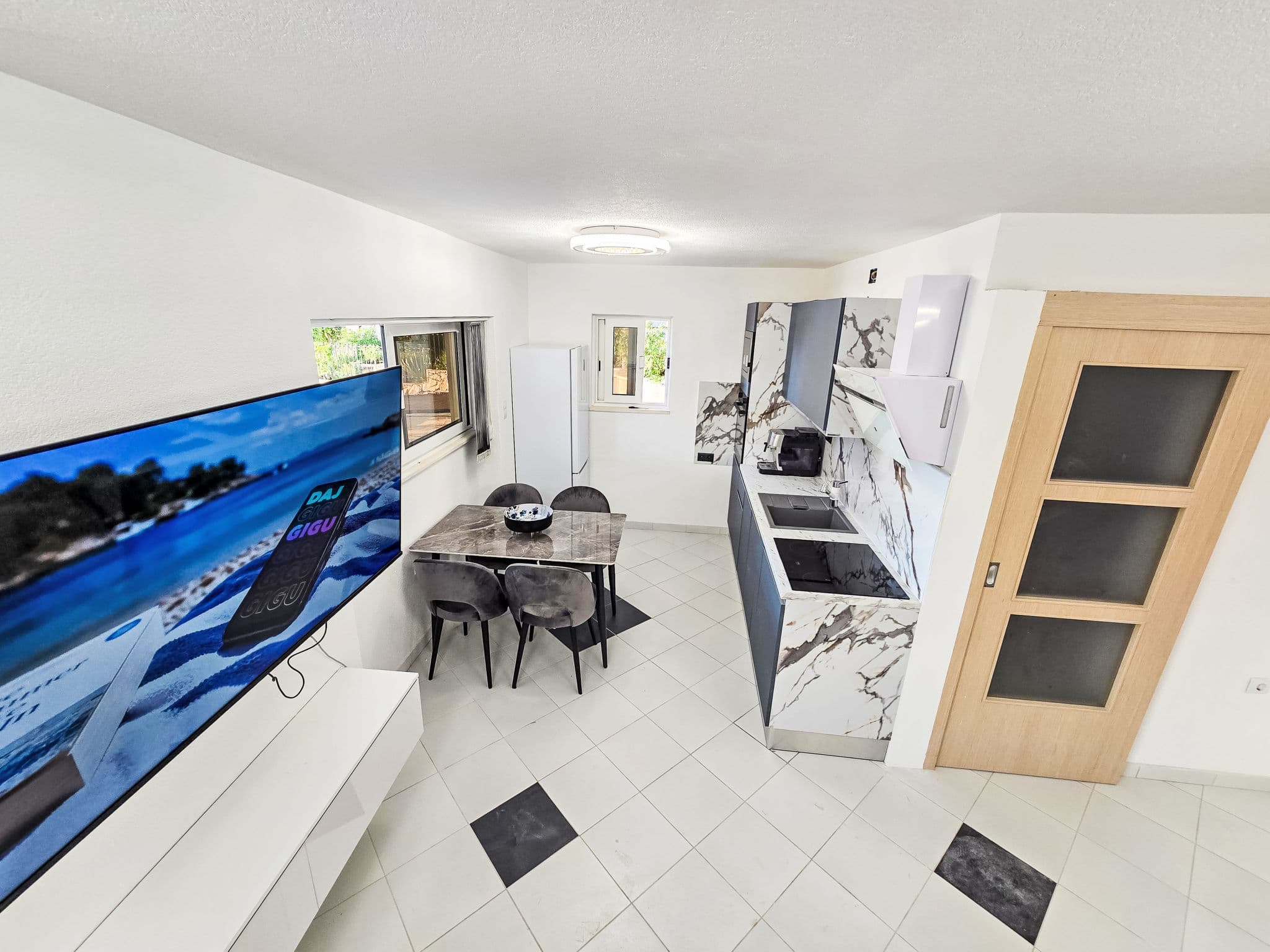 Kitchen / Dining Room