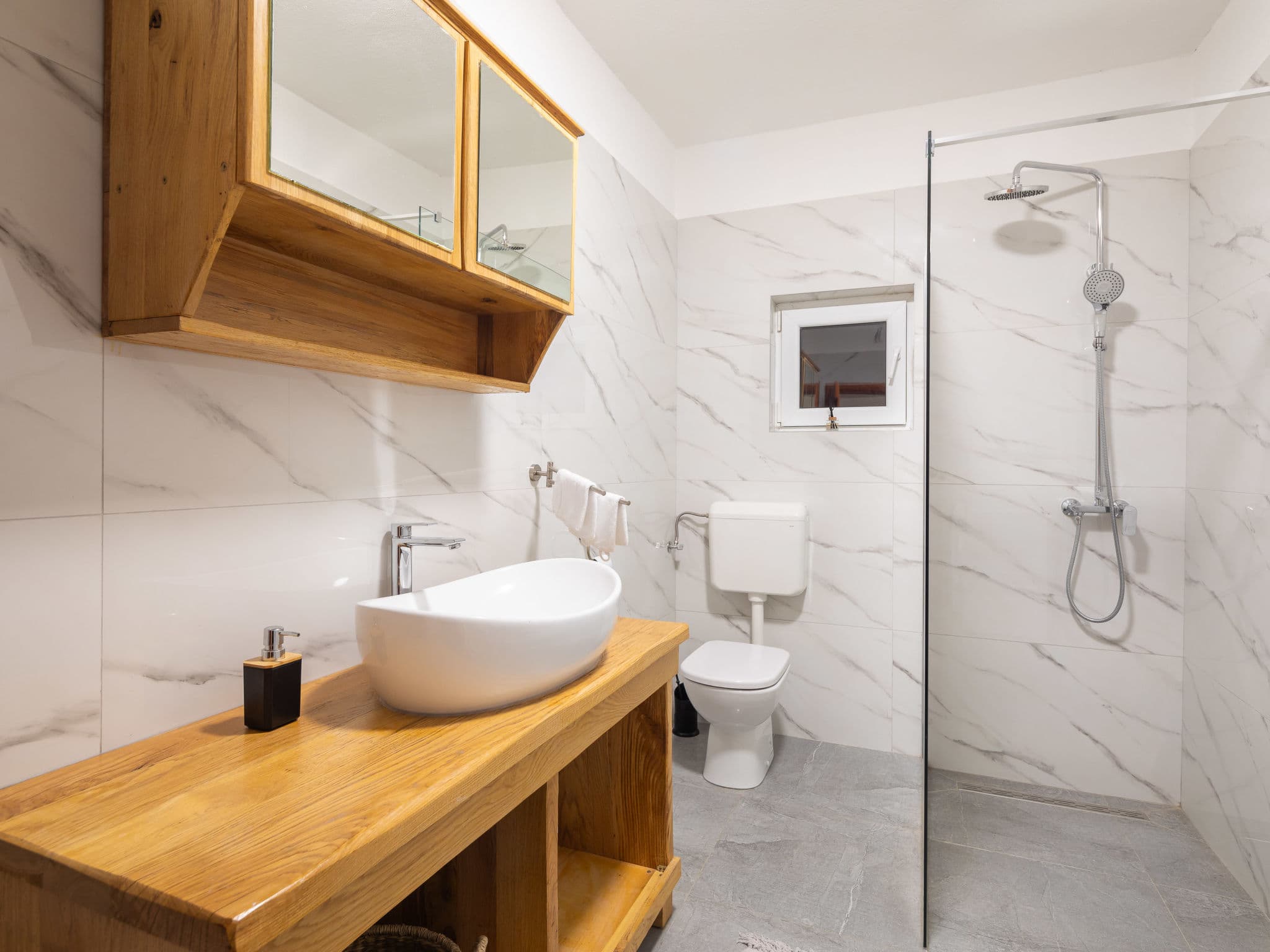 Bathroom / Wellness