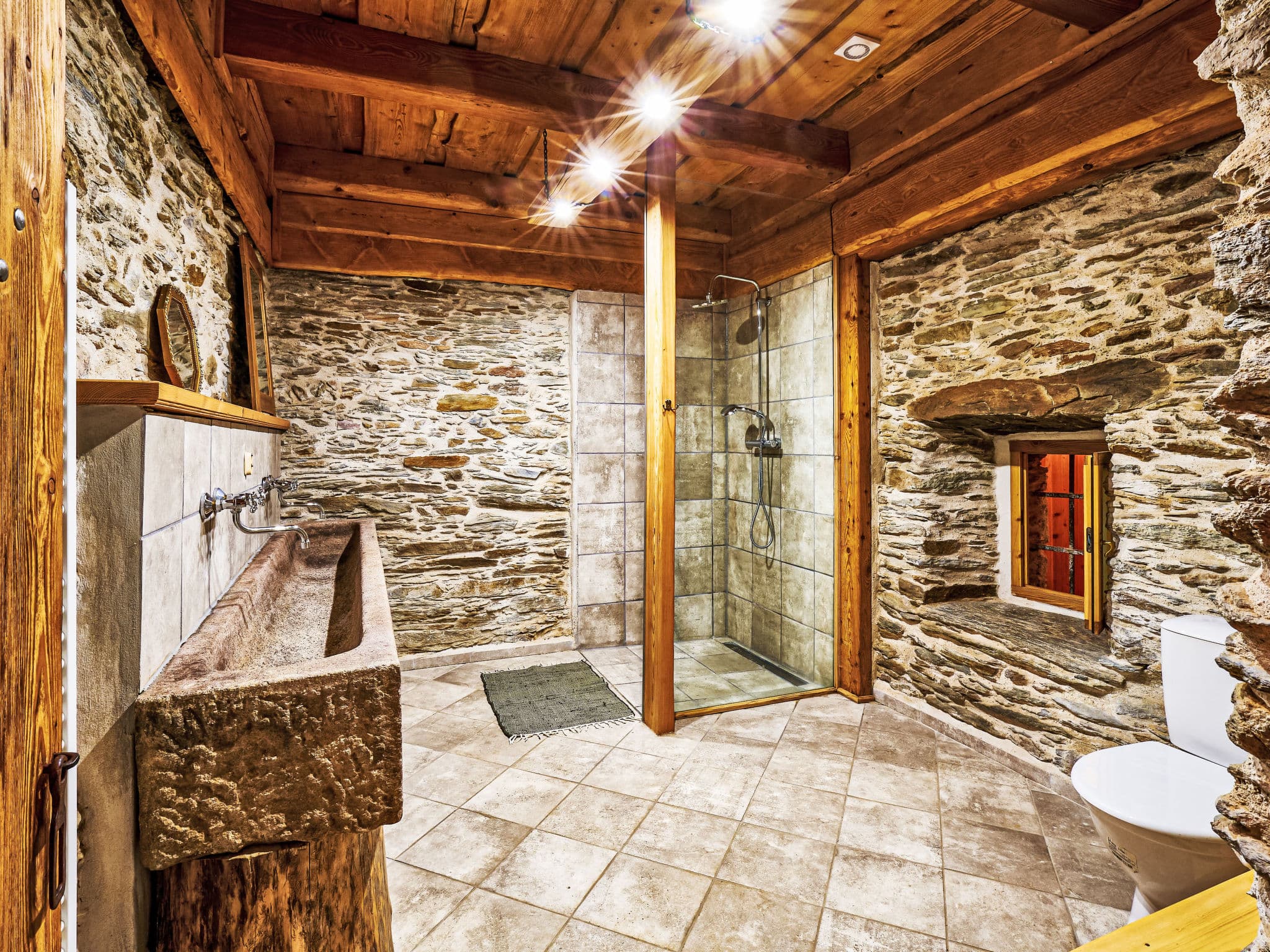 Bathroom / Wellness