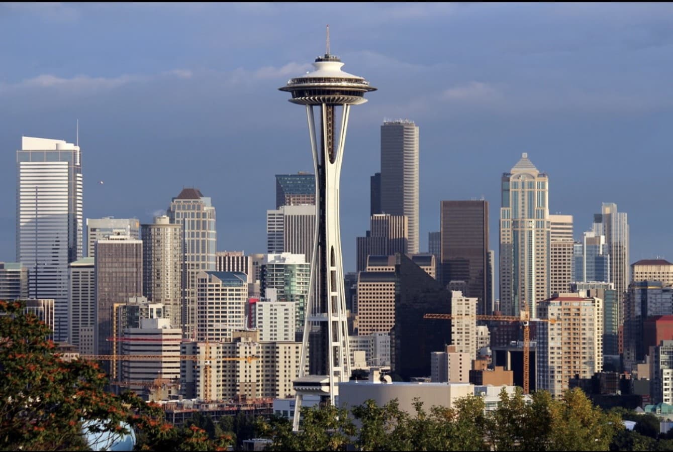 Views of the iconic Space Needle seen from Kerry Park, one of the most famous spots for photography and sightseeing in Seattle...jpg