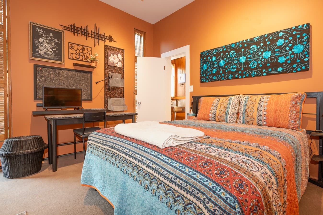 Queen Size Bed.jpg