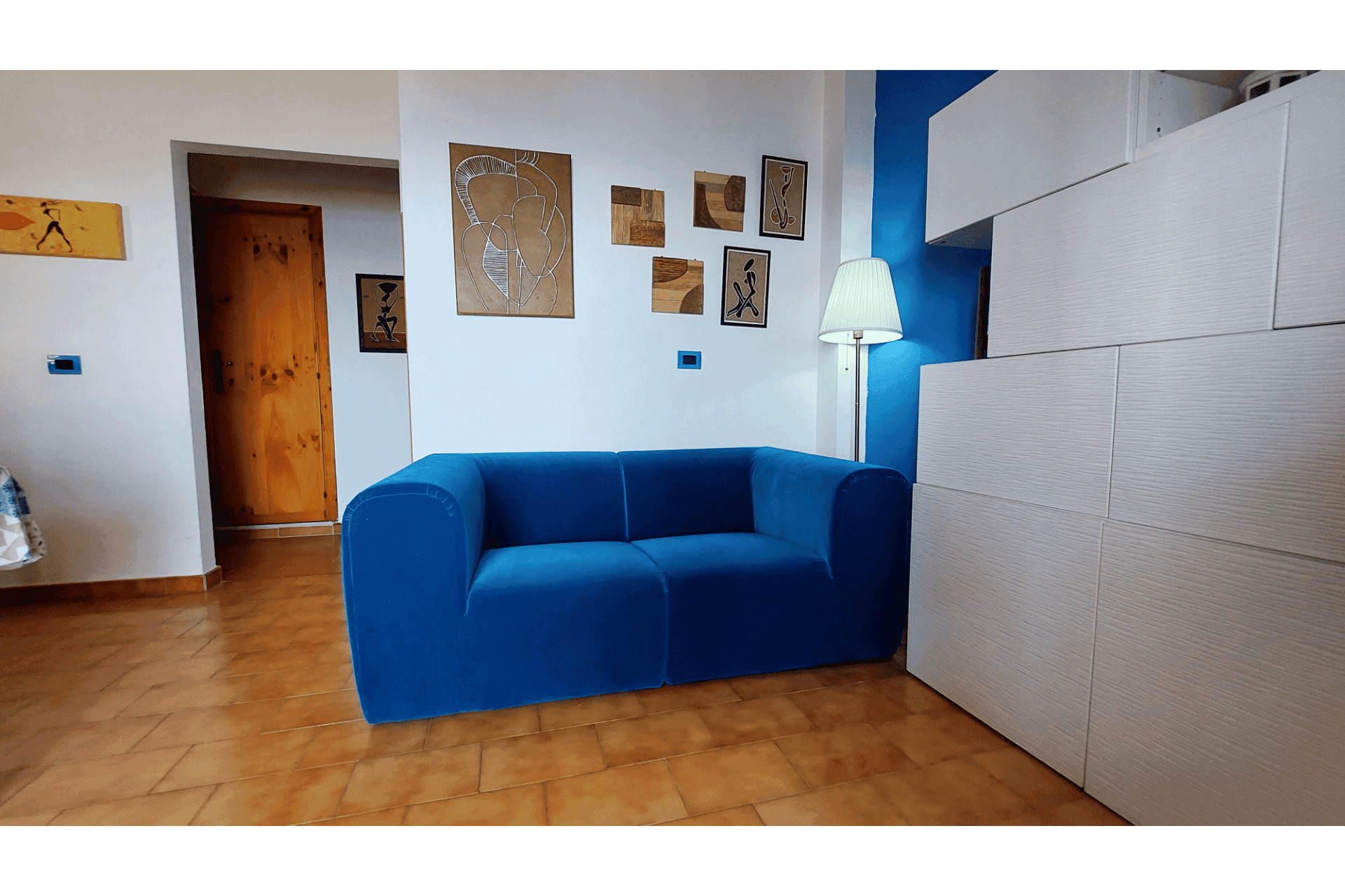 Living room: sofa detail