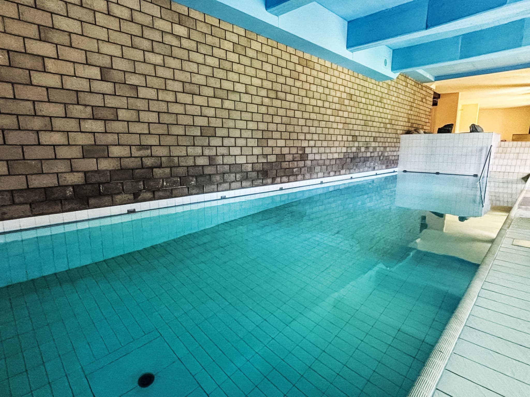 Pool Indoor