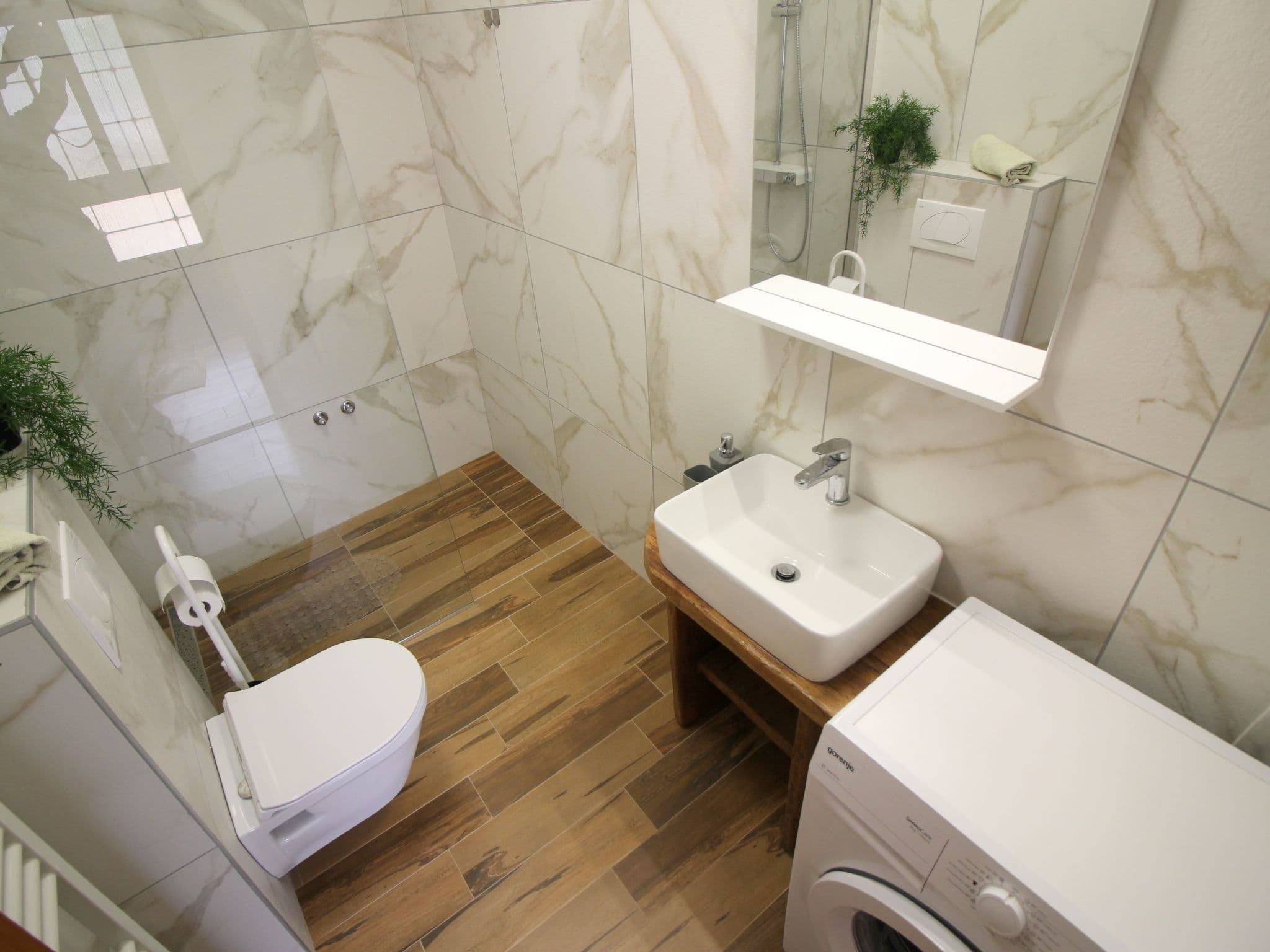 Bathroom / Wellness