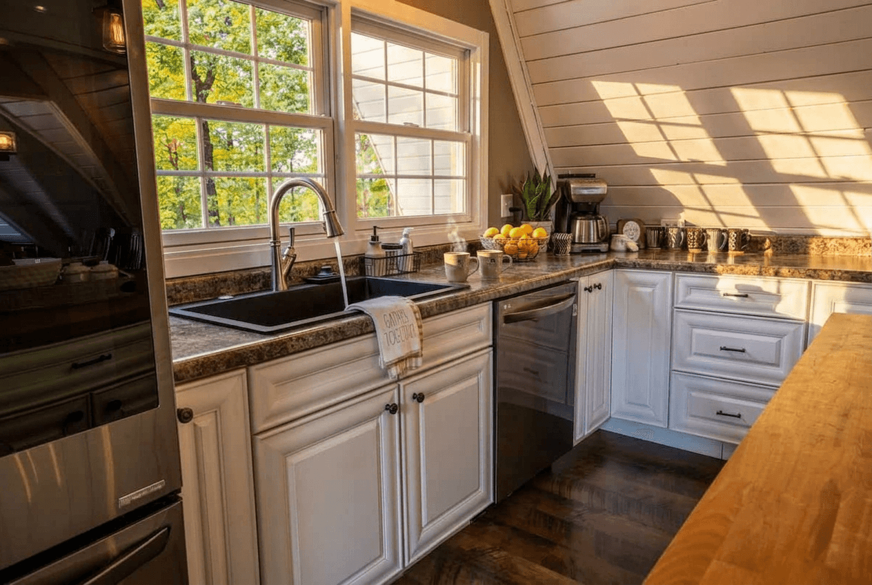 Wonderful kitchen space and plenty of amenities provided.