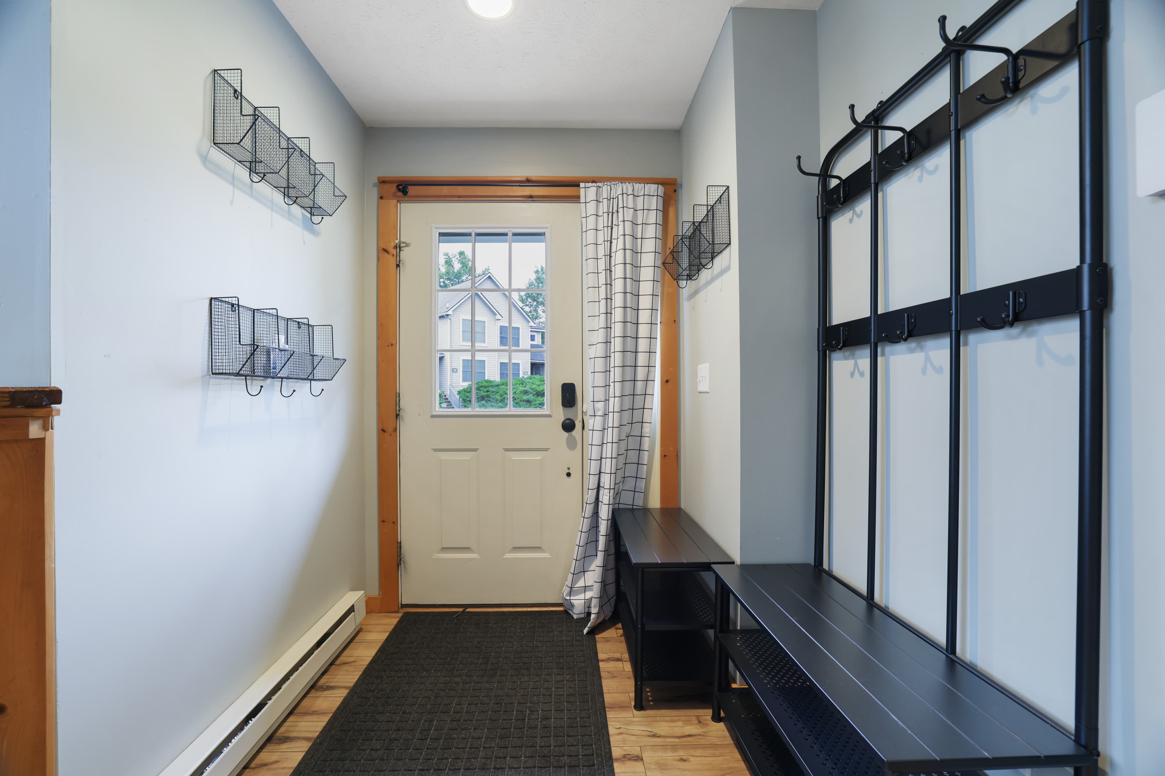 👋 A welcoming entryway to kick off your getaway.