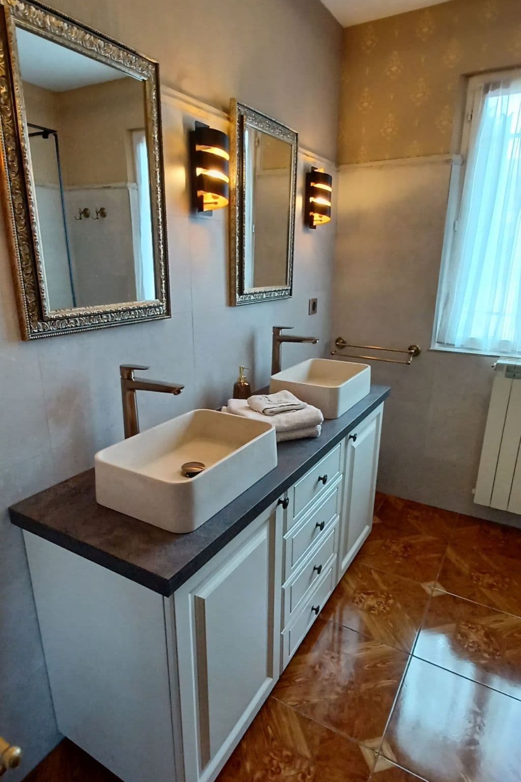 Gallery Image 15