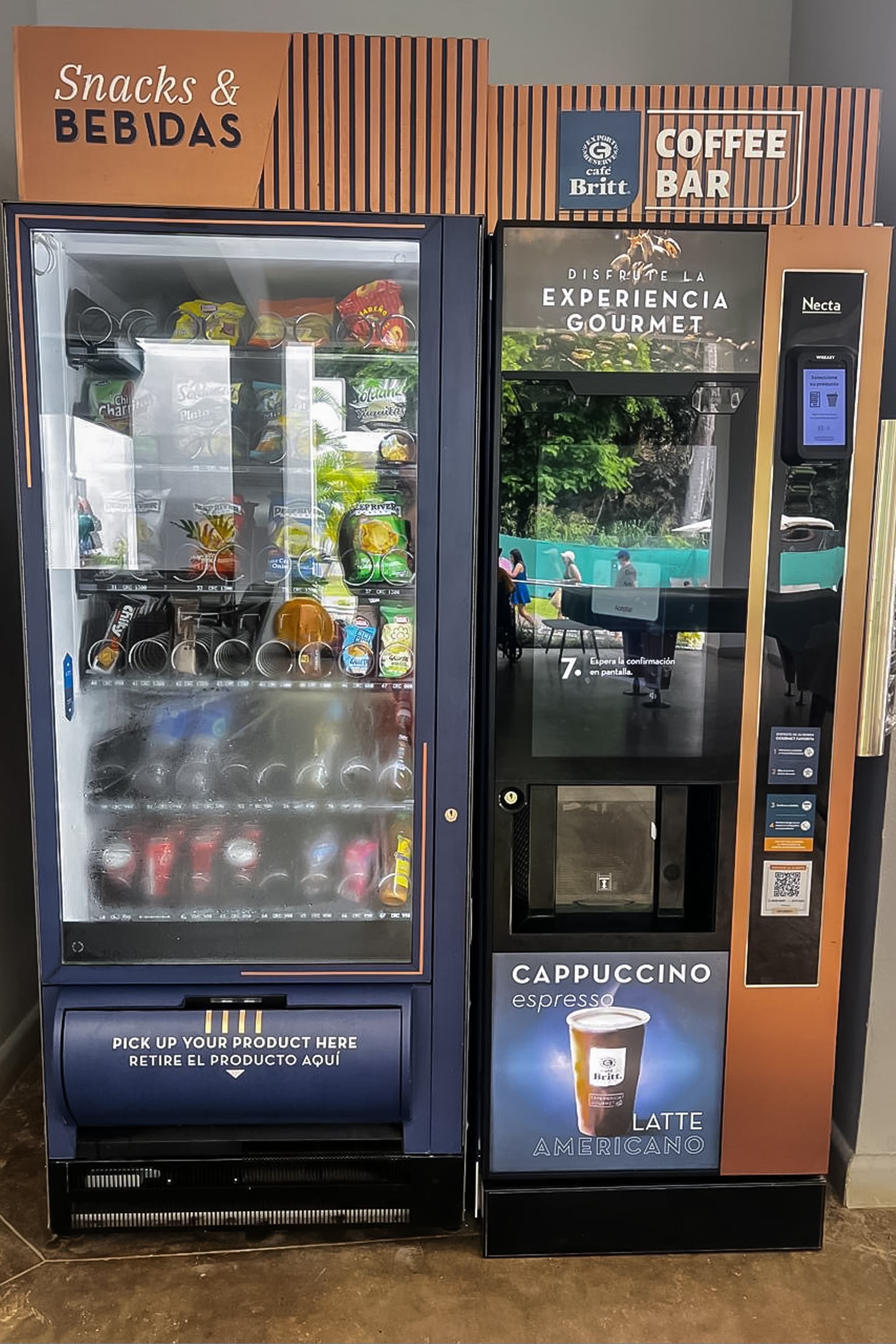 Food Machine Beach Club