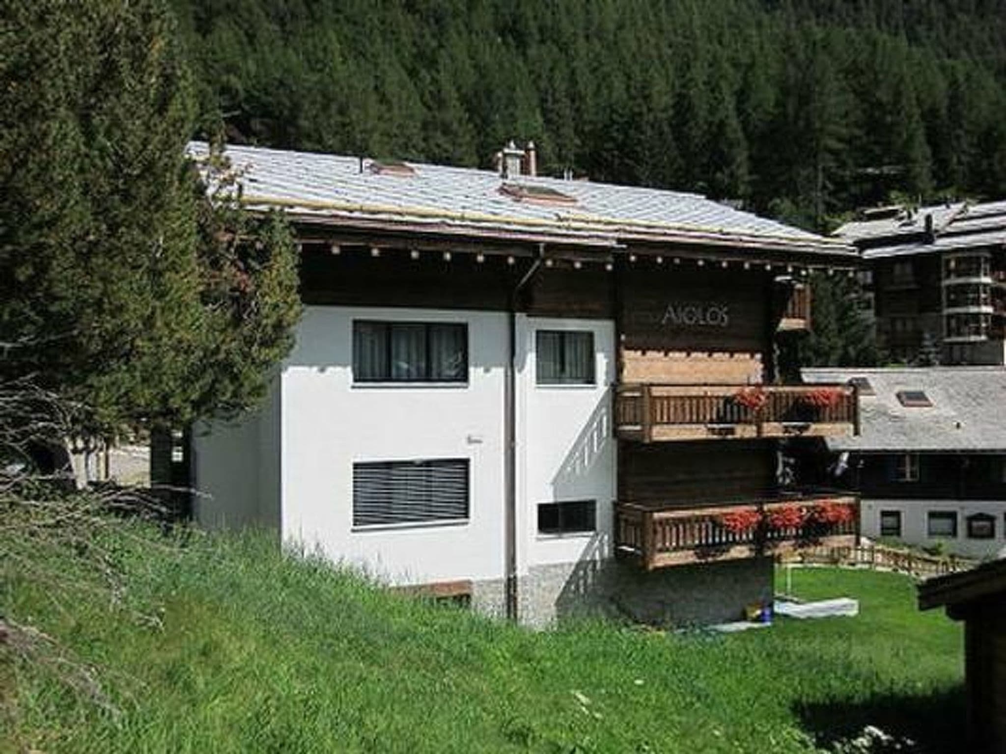 Gallery Image 15