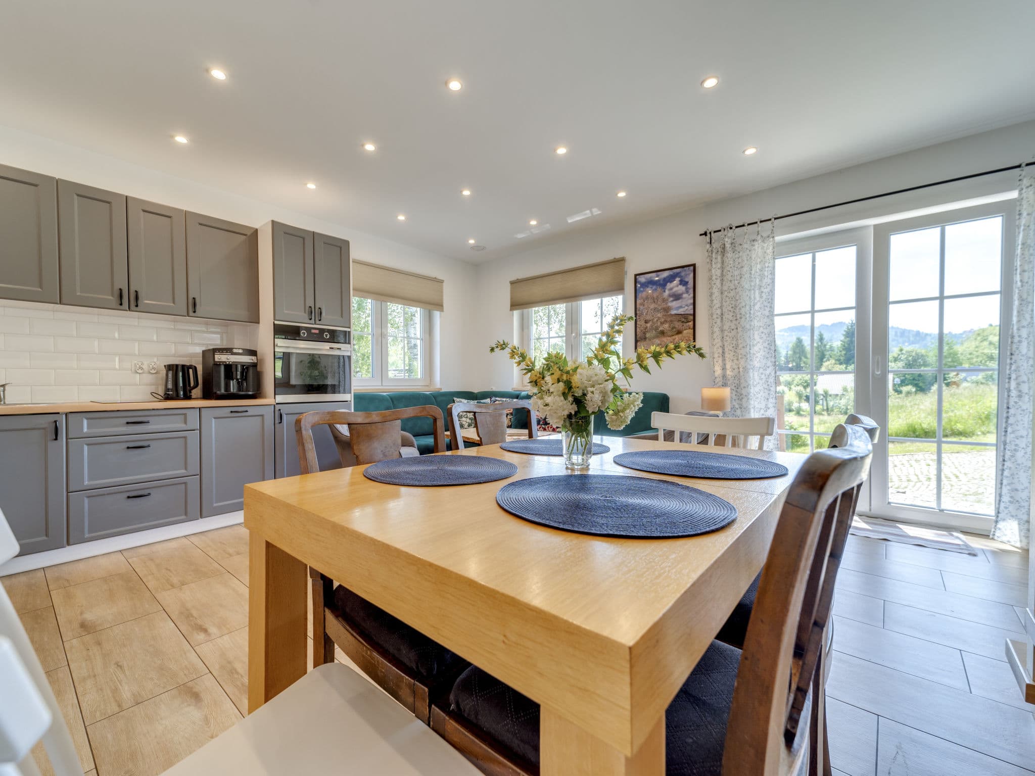 Kitchen / Dining Room