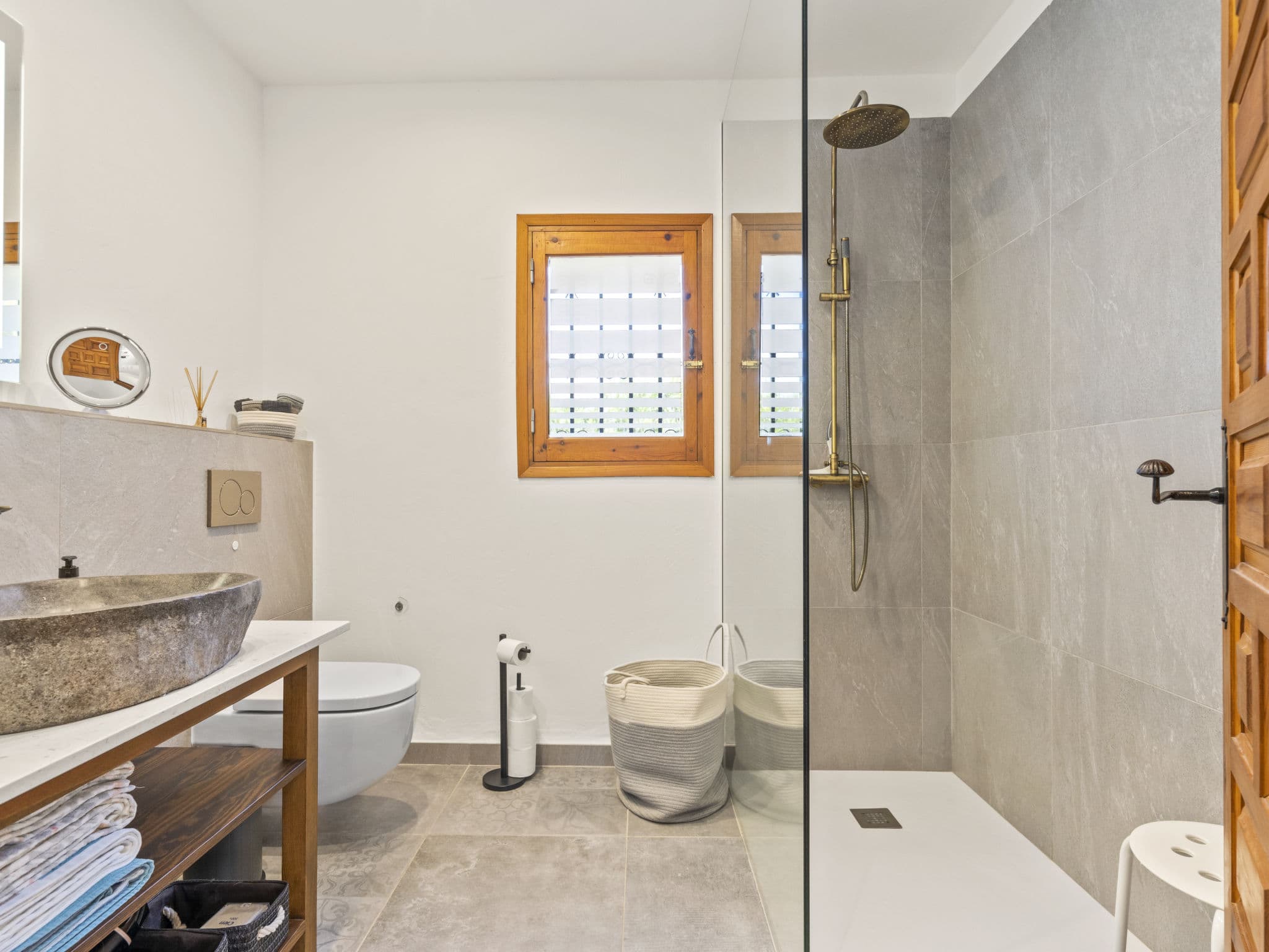 Bathroom / Wellness