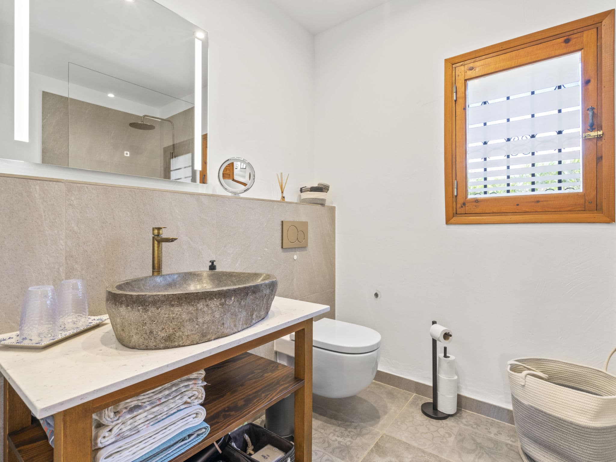Bathroom / Wellness