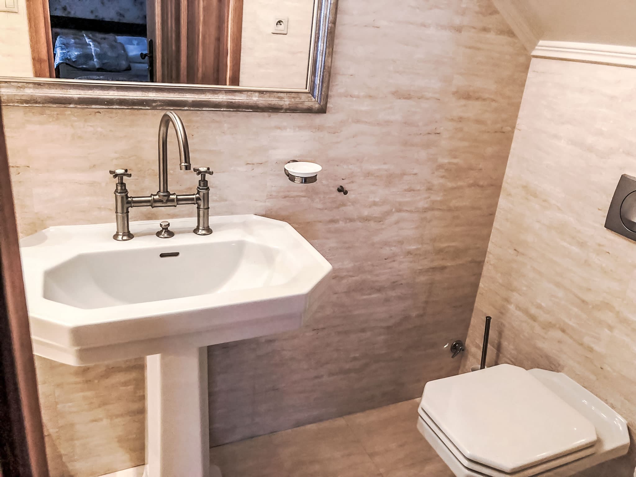 Bathroom / Wellness