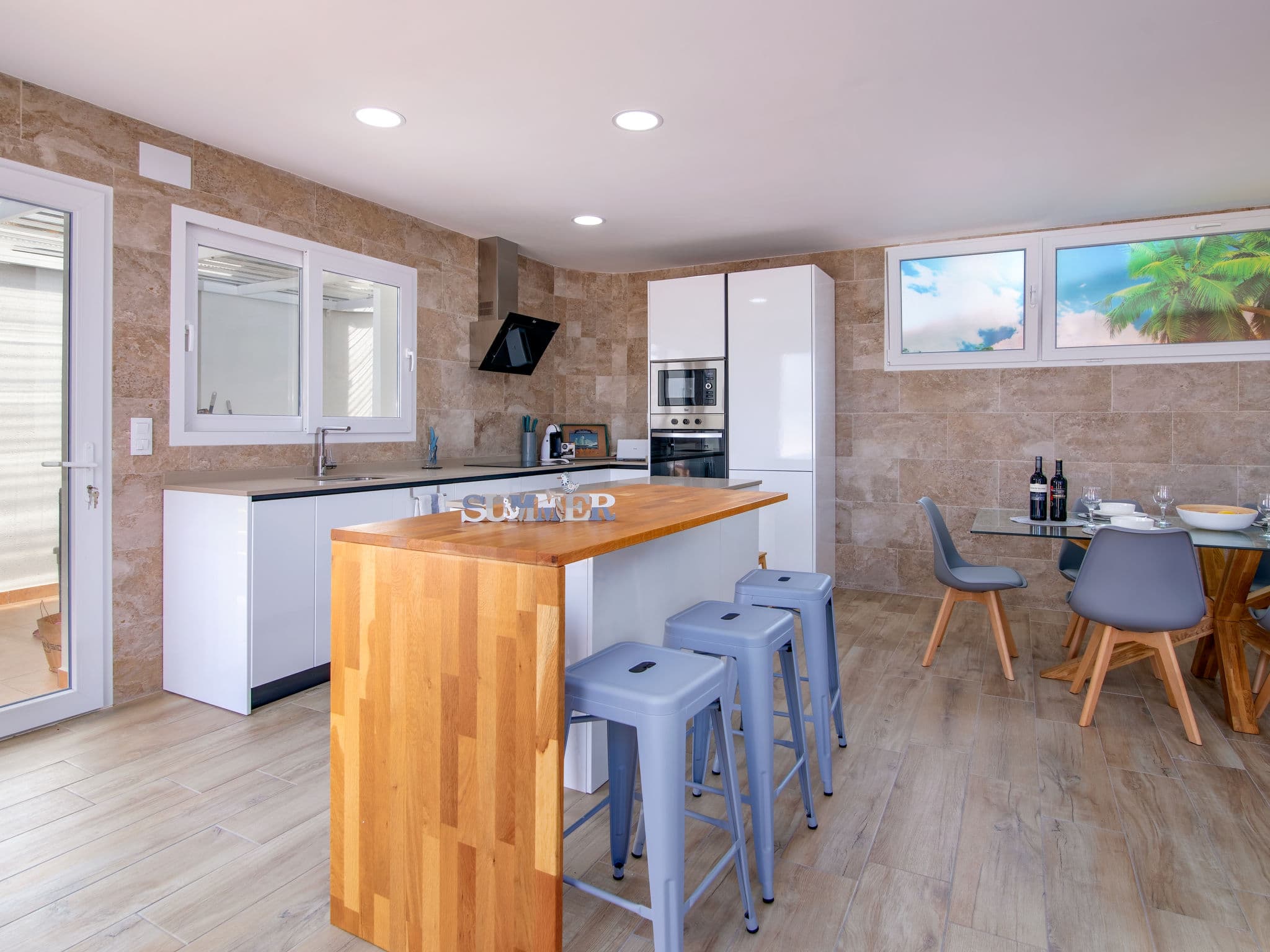 Kitchen / Dining Room