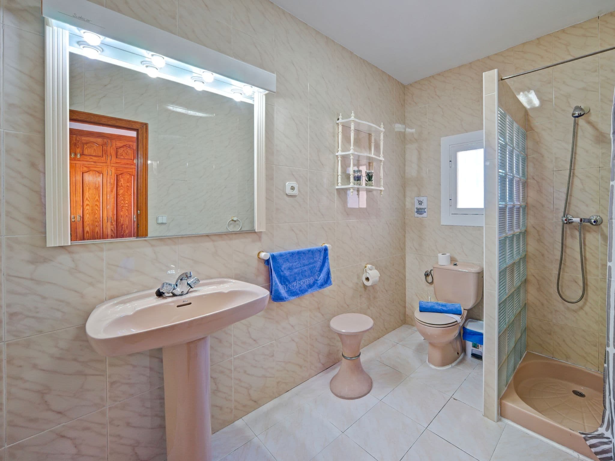 Bathroom / Wellness