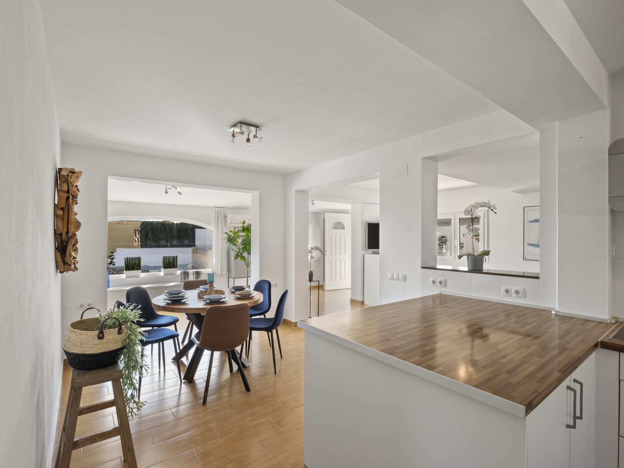 Kitchen / Dining Room