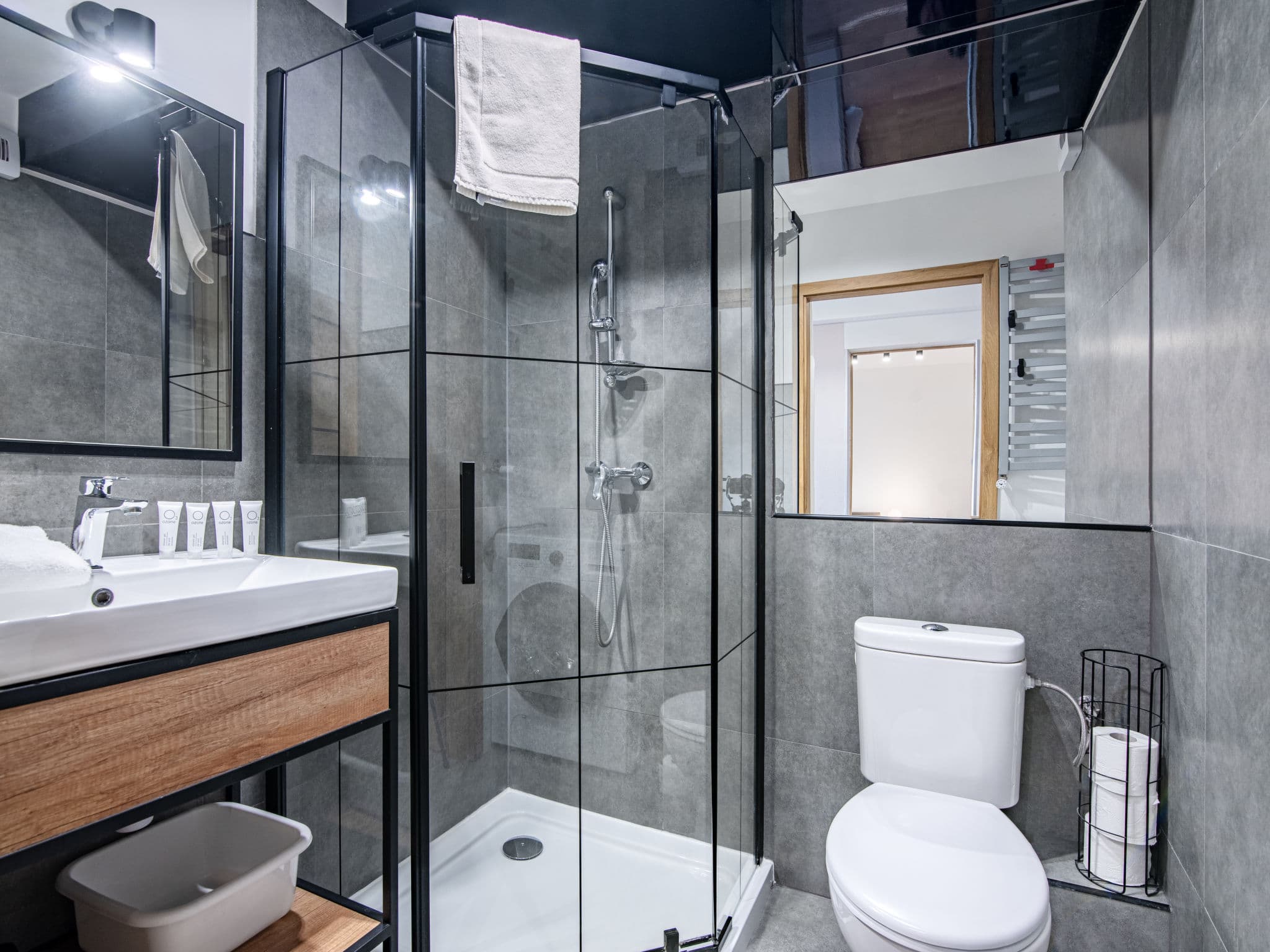 Bathroom / Wellness