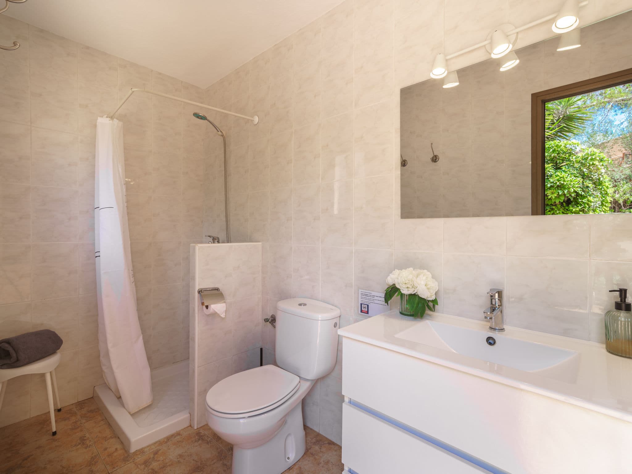 Bathroom / Wellness