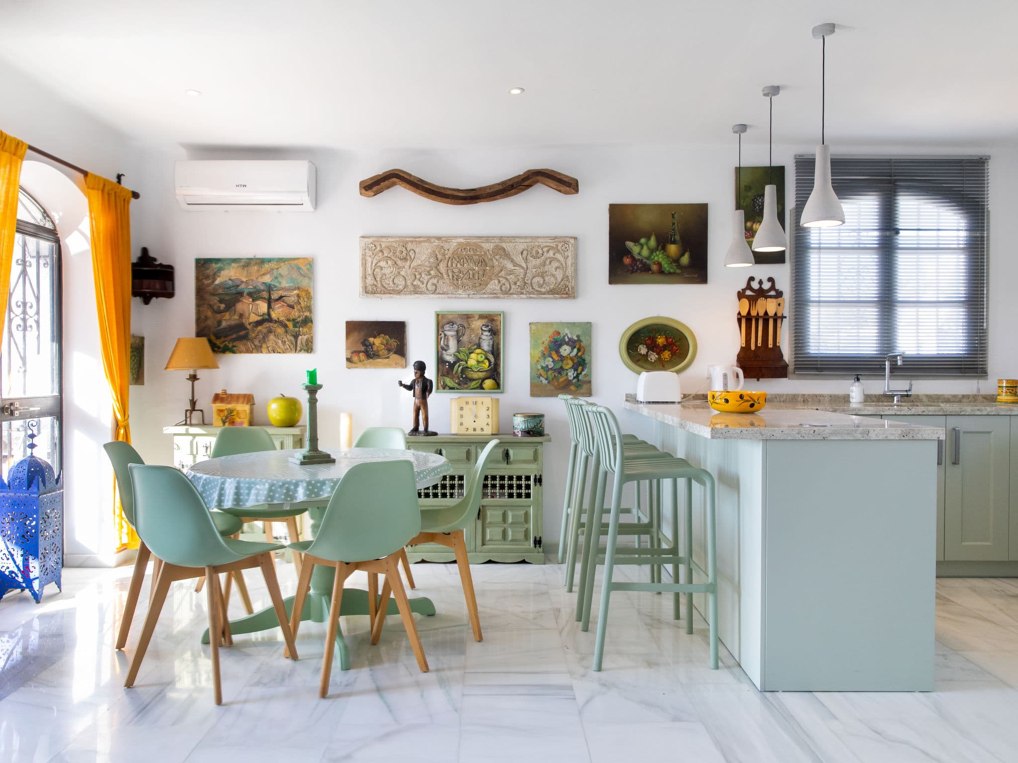 Kitchen / Dining Room