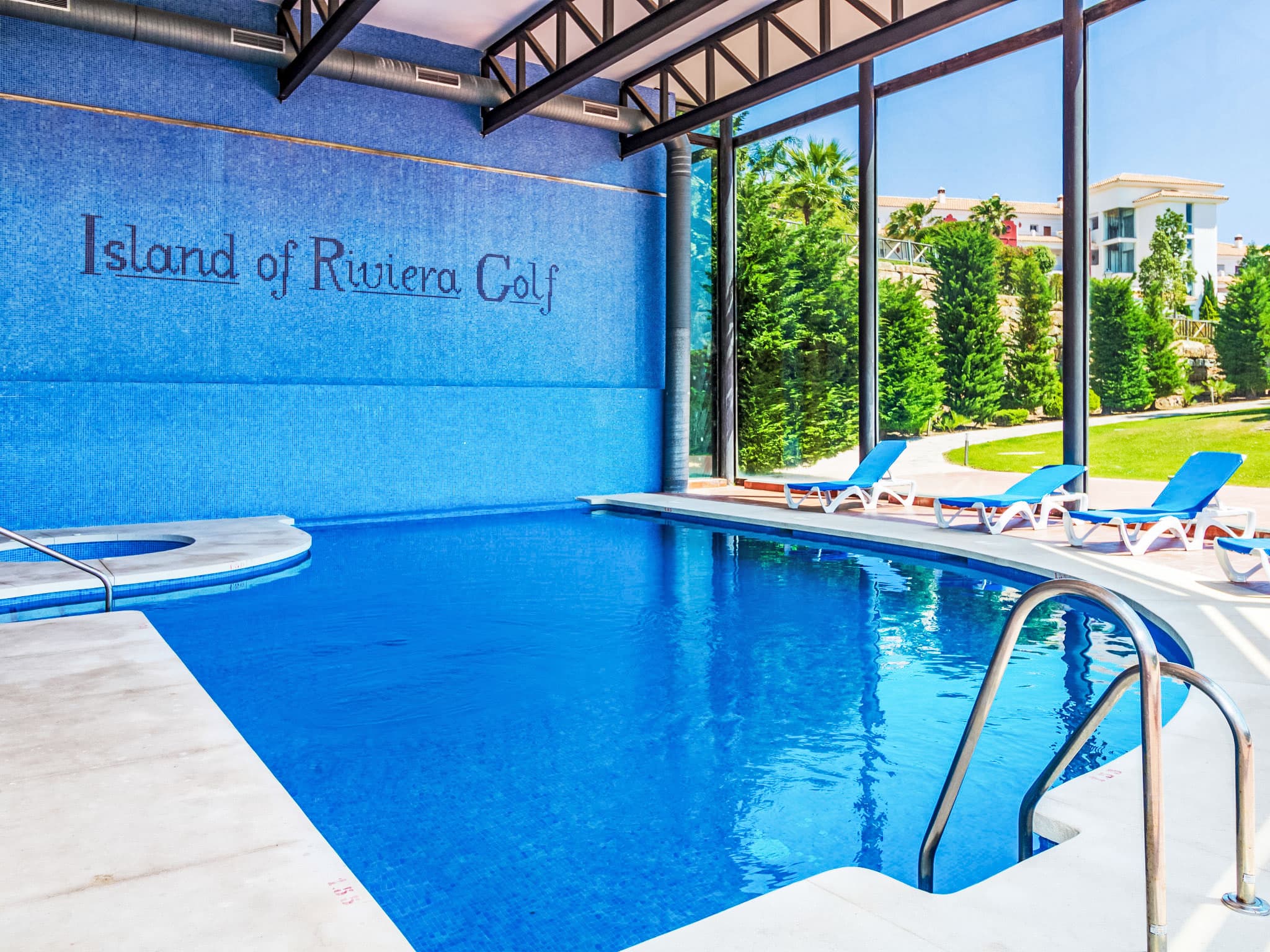 Pool Indoor