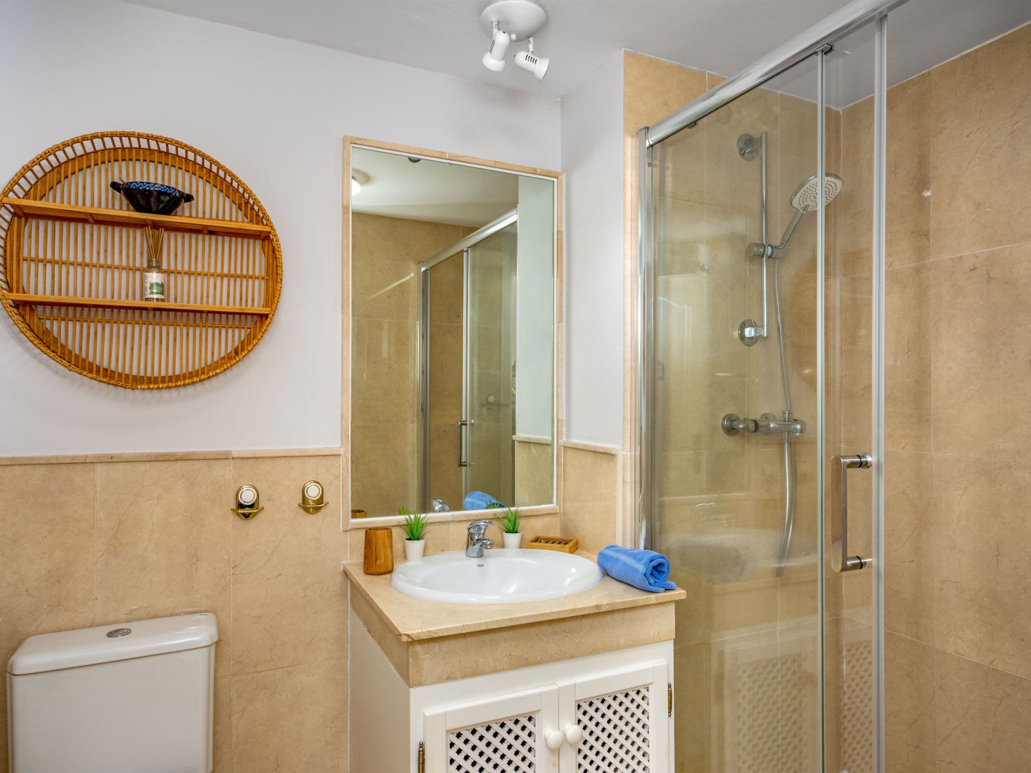 Bathroom / Wellness
