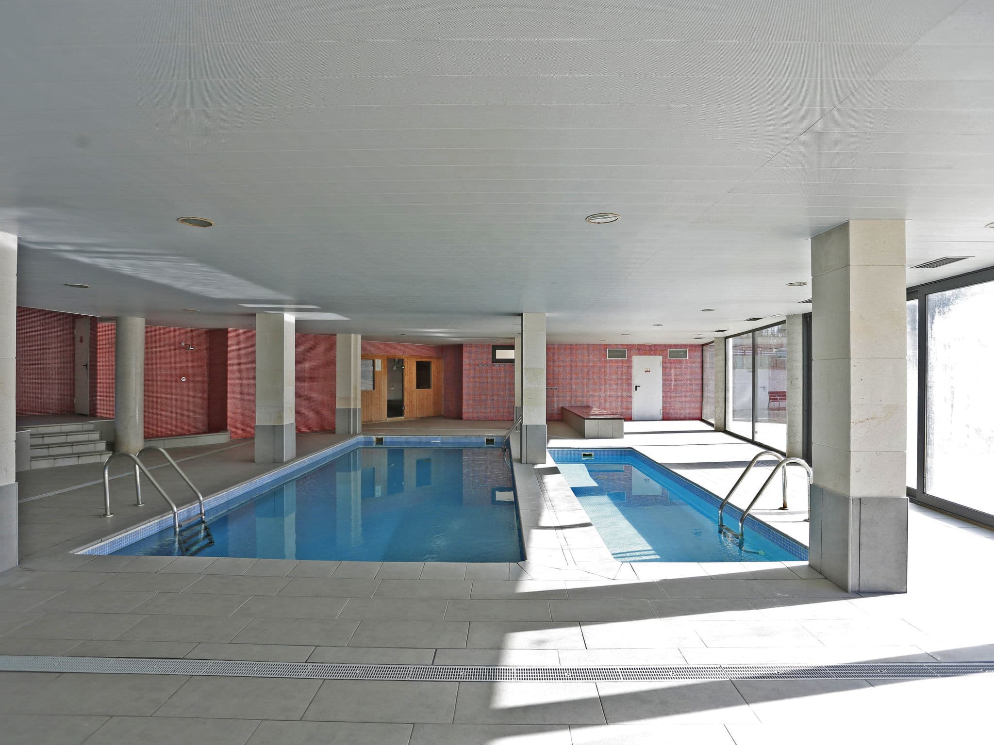 Pool Indoor