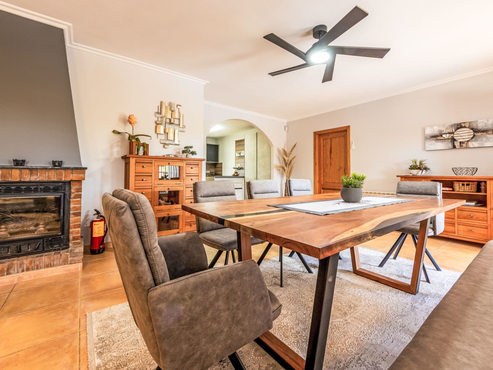 Kitchen / Dining Room