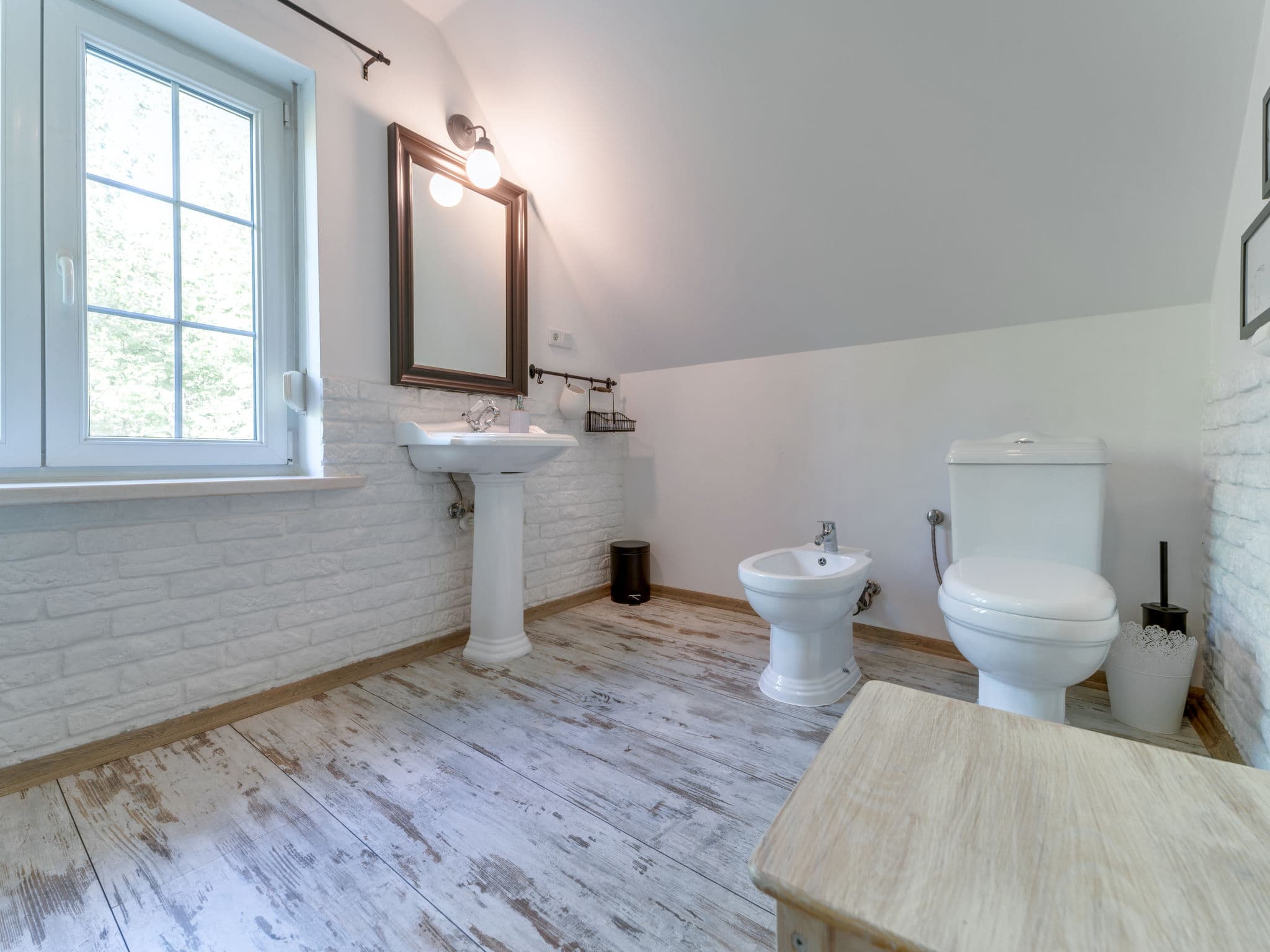 Bathroom / Wellness