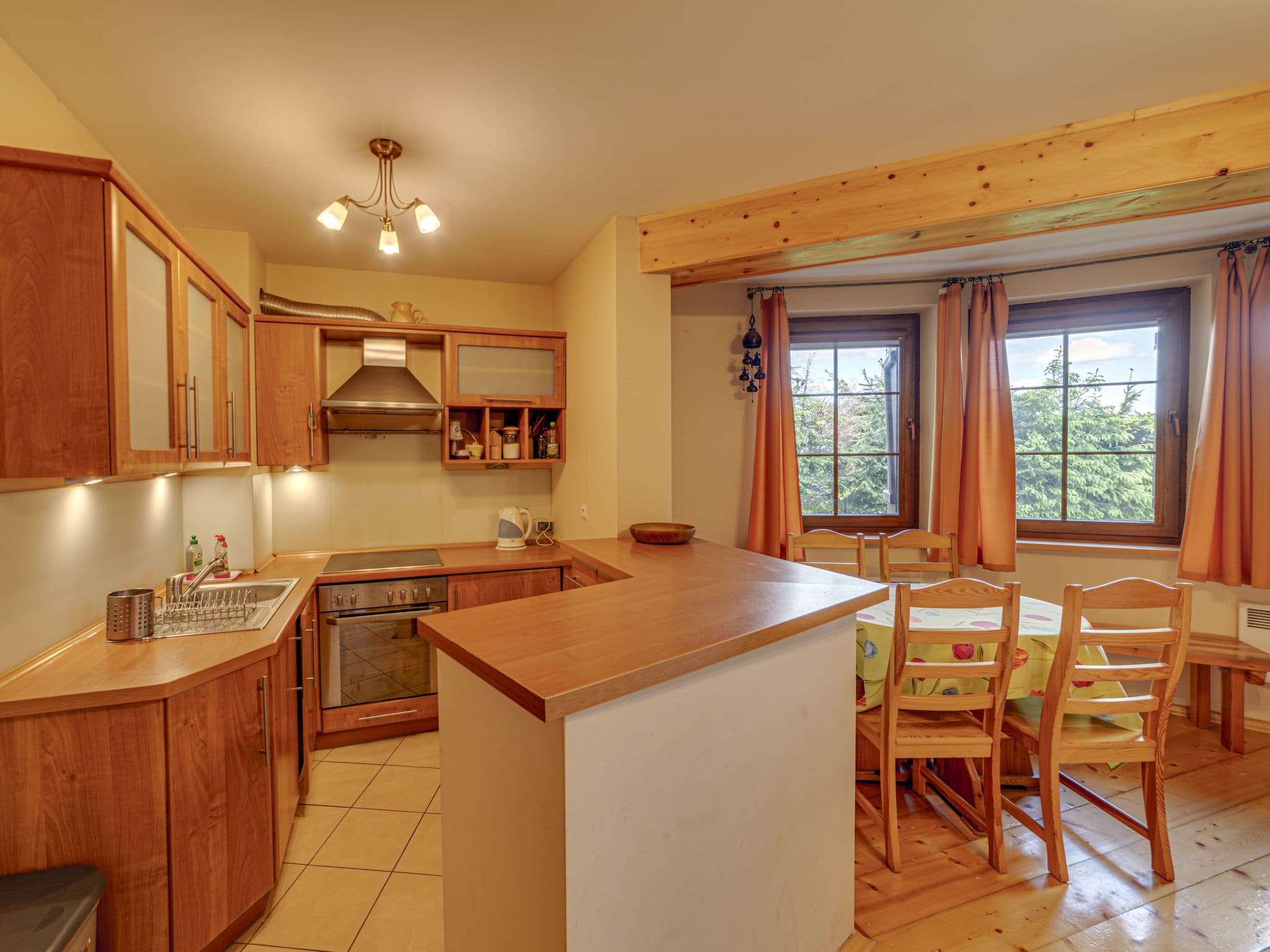 Kitchen / Dining Room