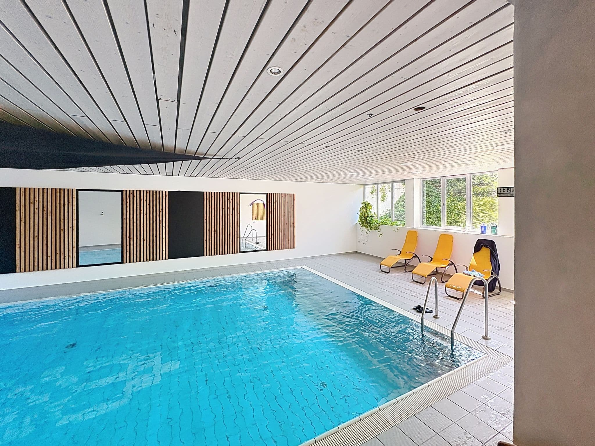 Pool Indoor