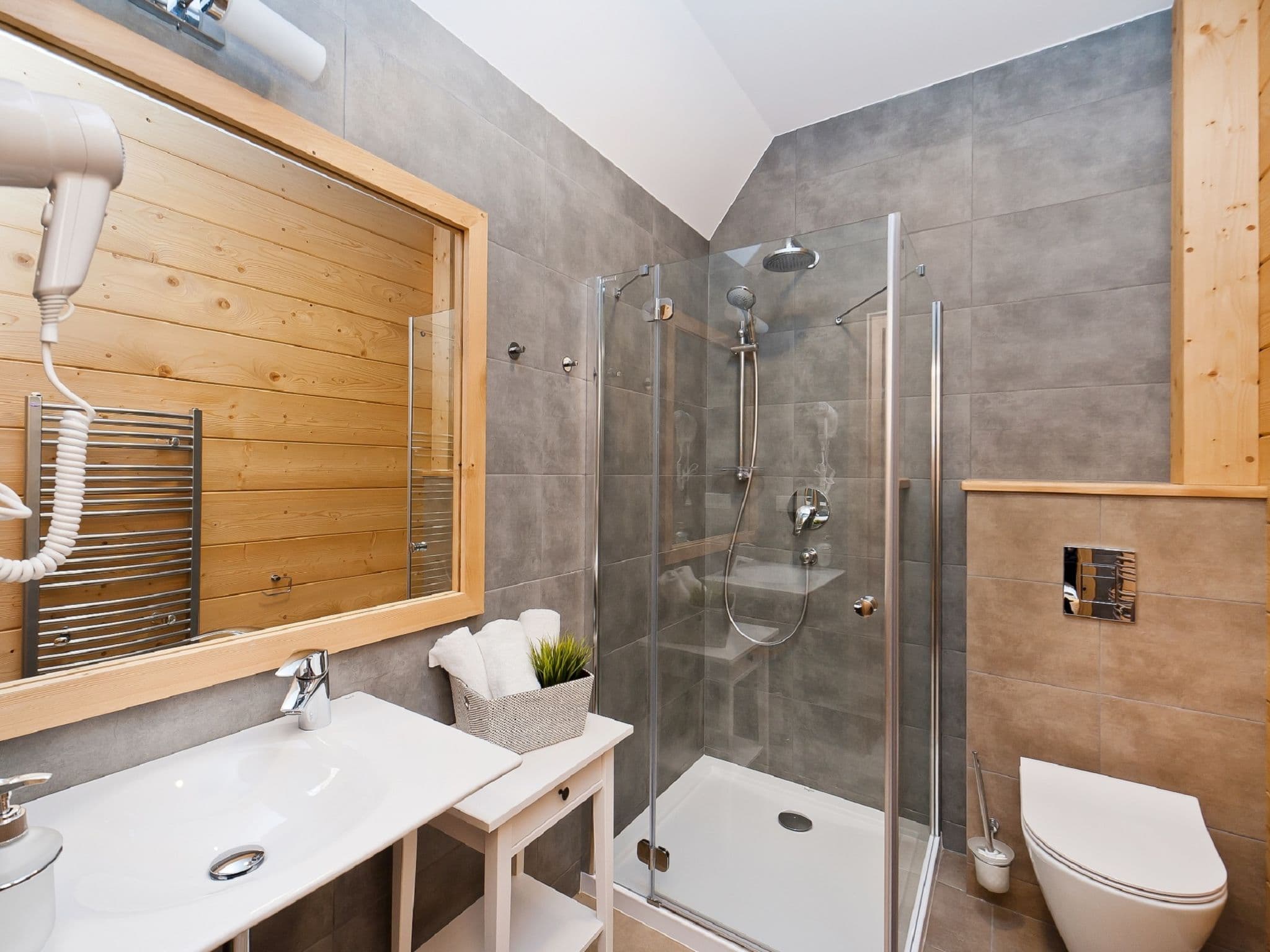 Bathroom / Wellness