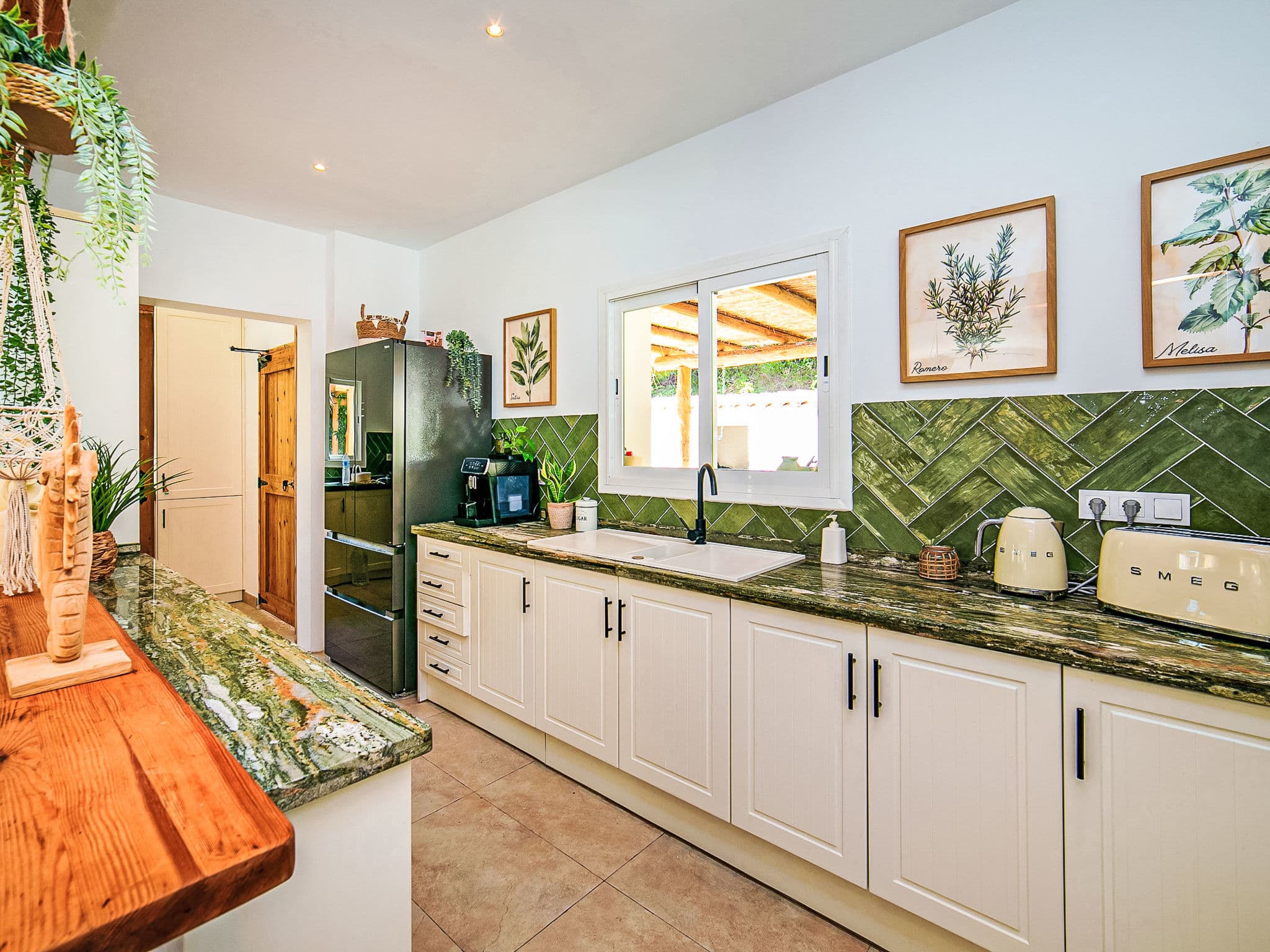Kitchen / Dining Room