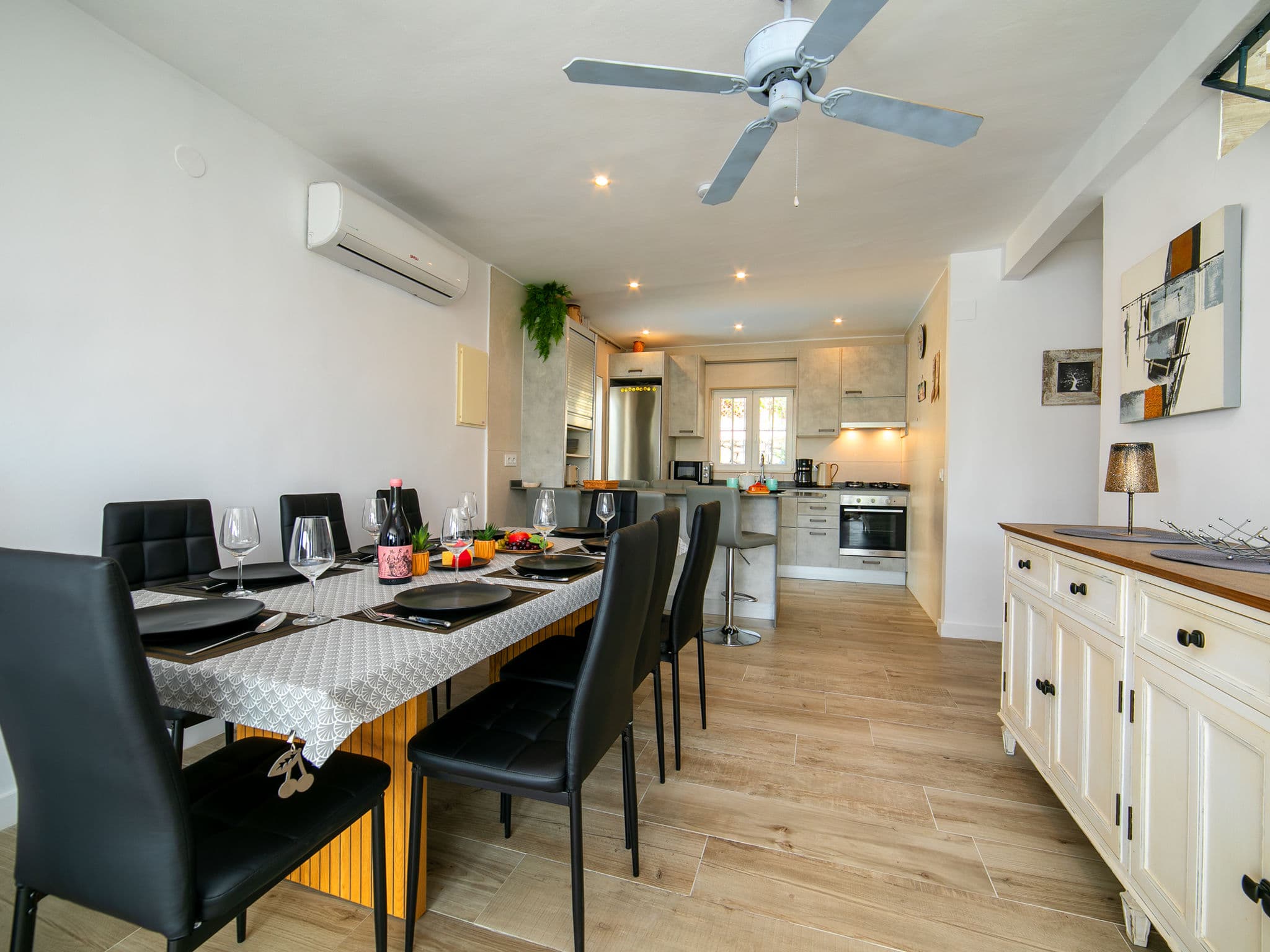 Kitchen / Dining Room