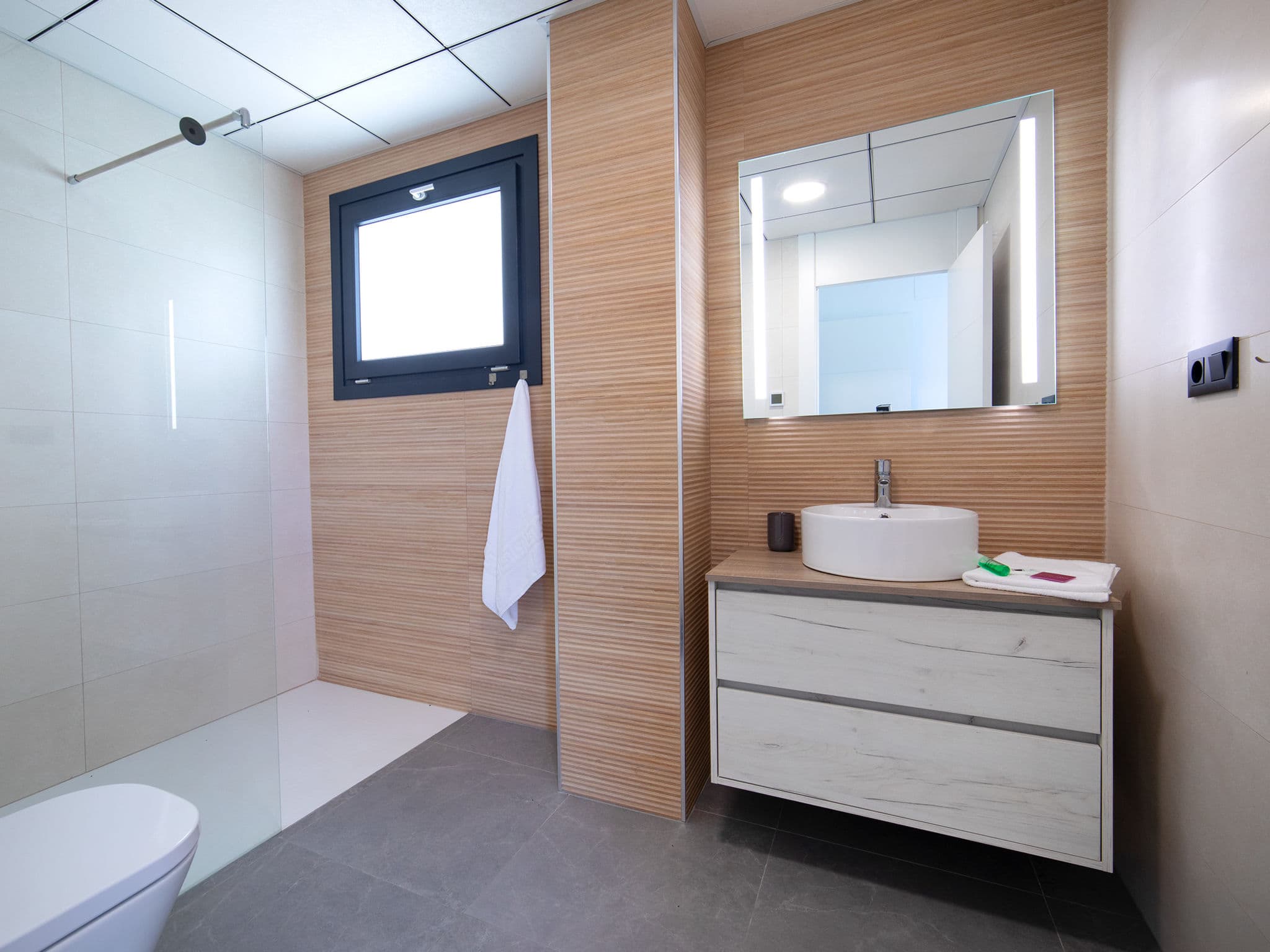 Bathroom / Wellness