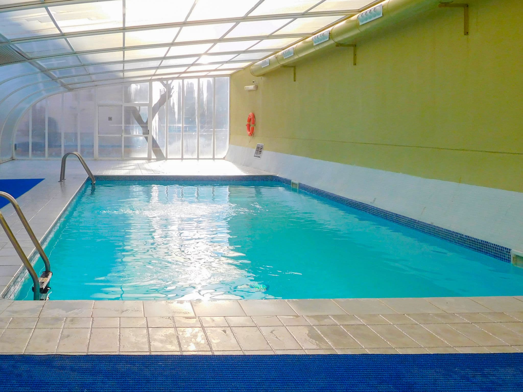 Pool Indoor