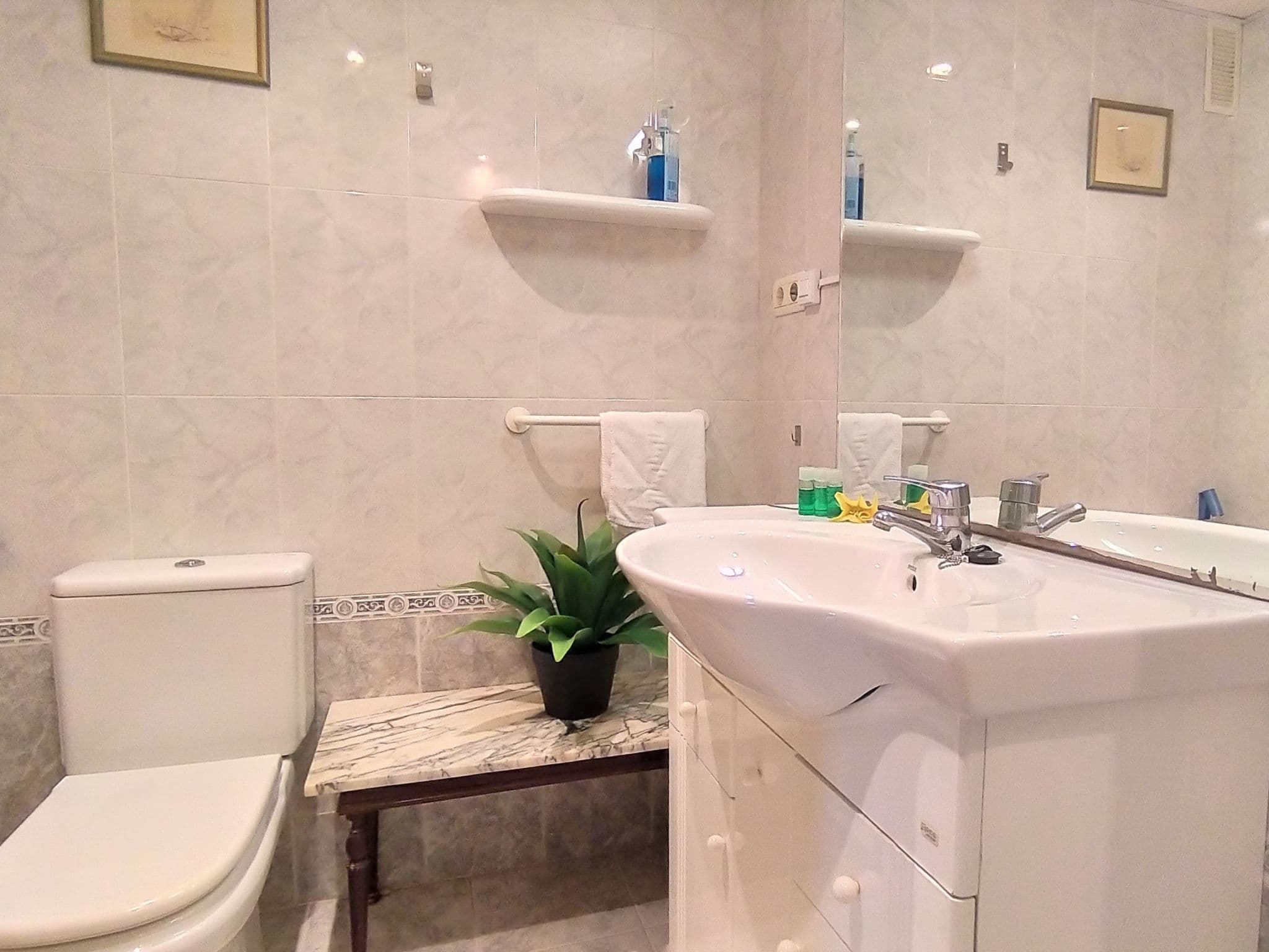 Bathroom / Wellness