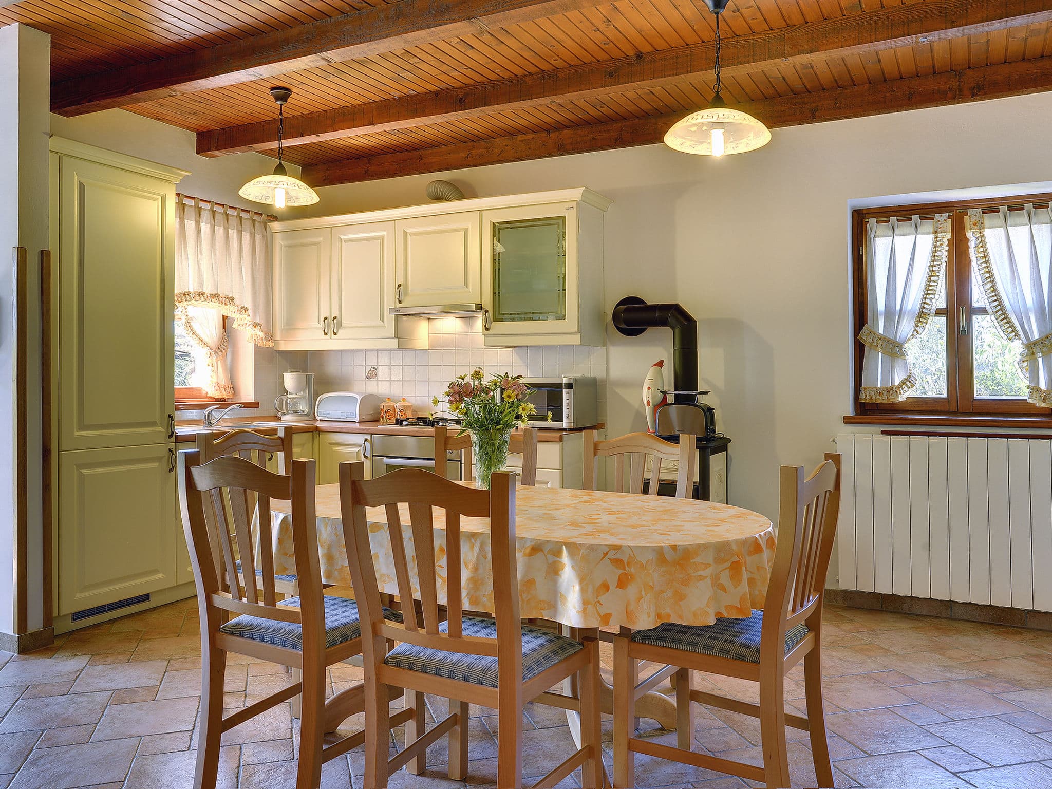 Kitchen / Dining Room