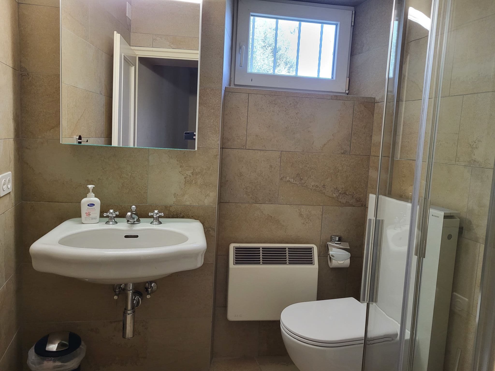 Bathroom / Wellness