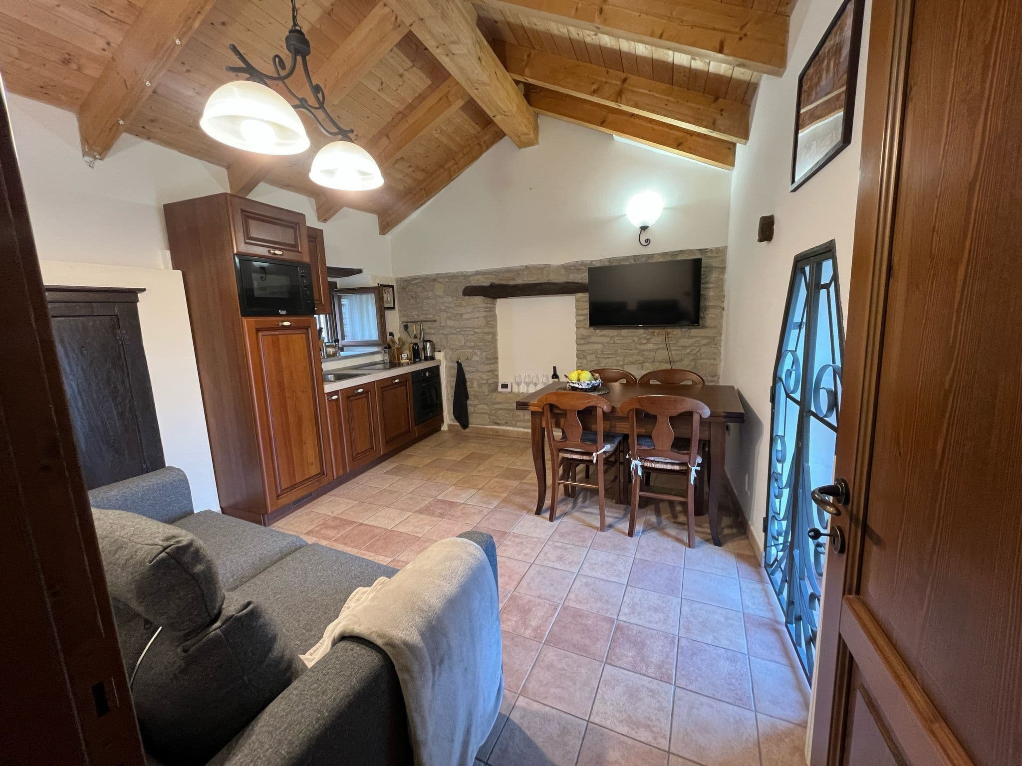 Kitchen / Dining Room
