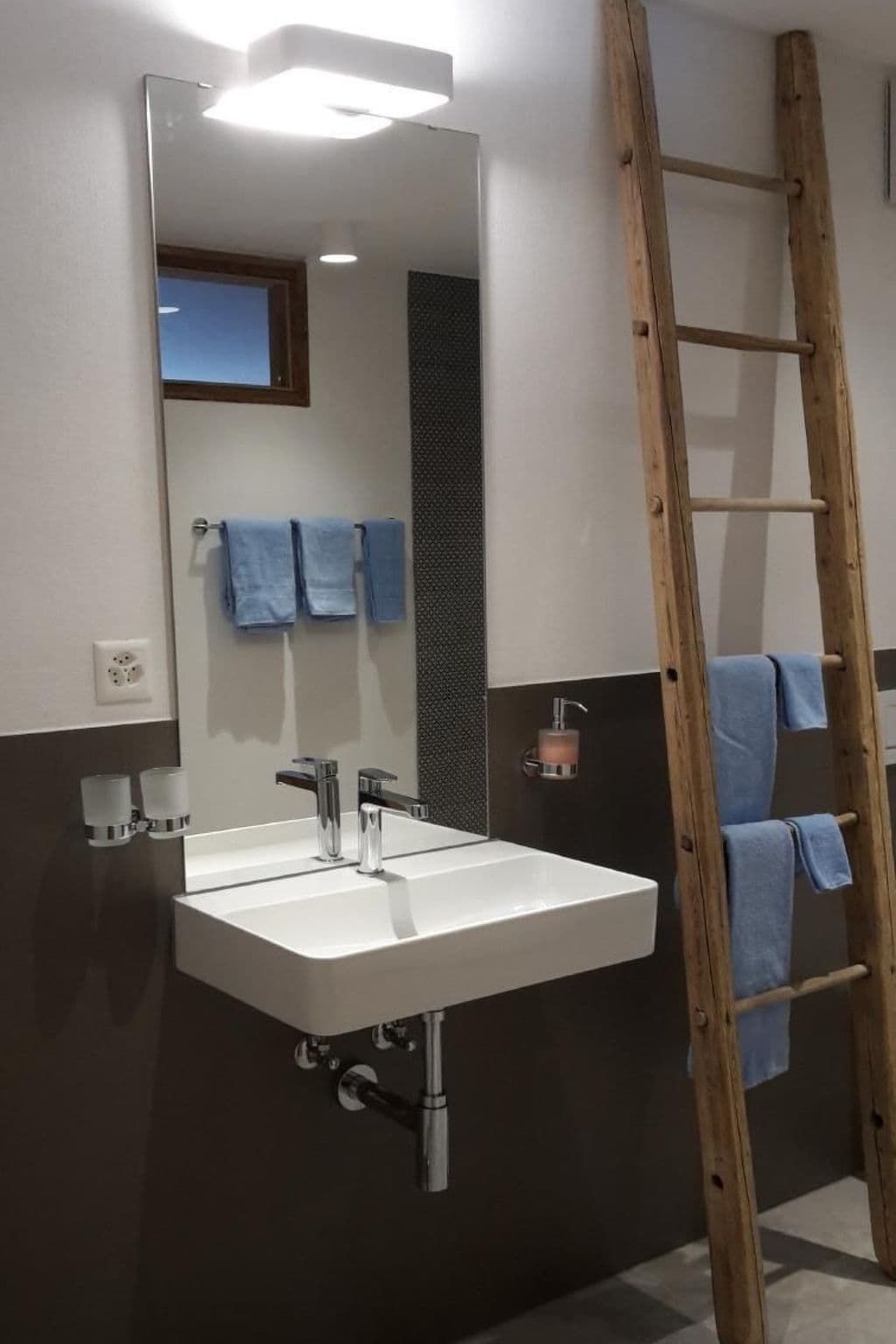 Gallery Image 13