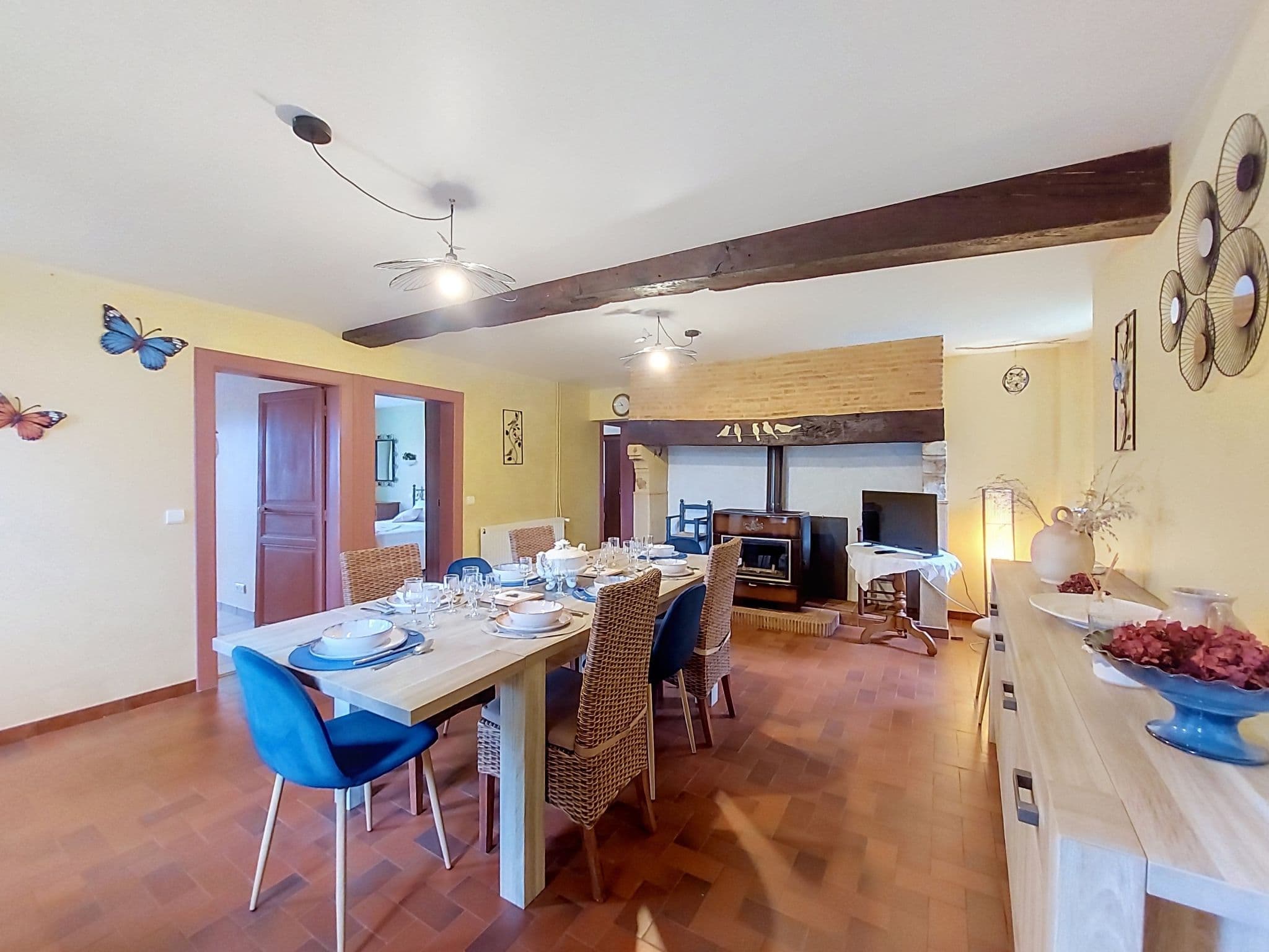Kitchen / Dining Room