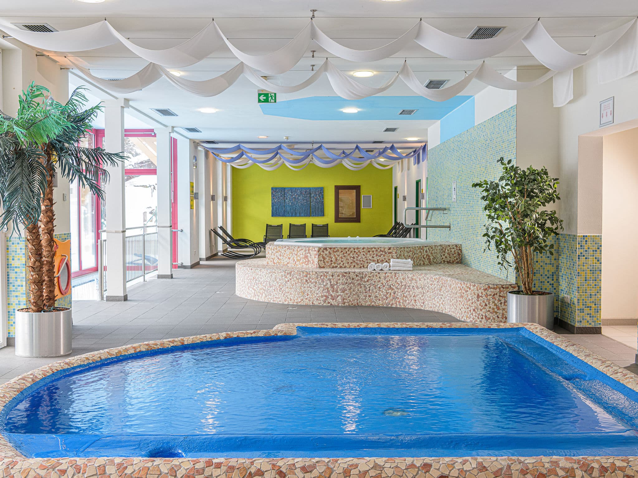 Pool Indoor