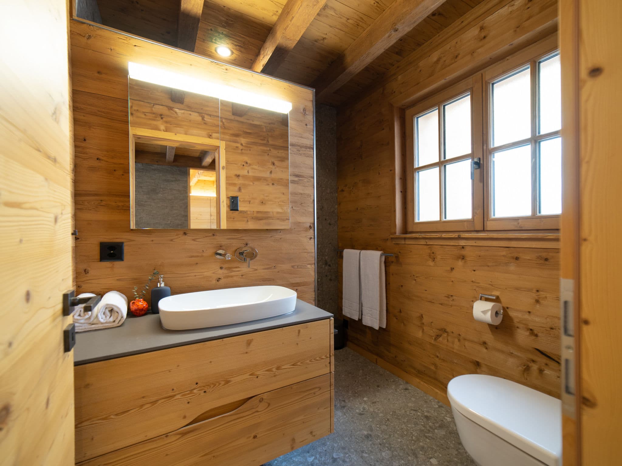 Bathroom / Wellness