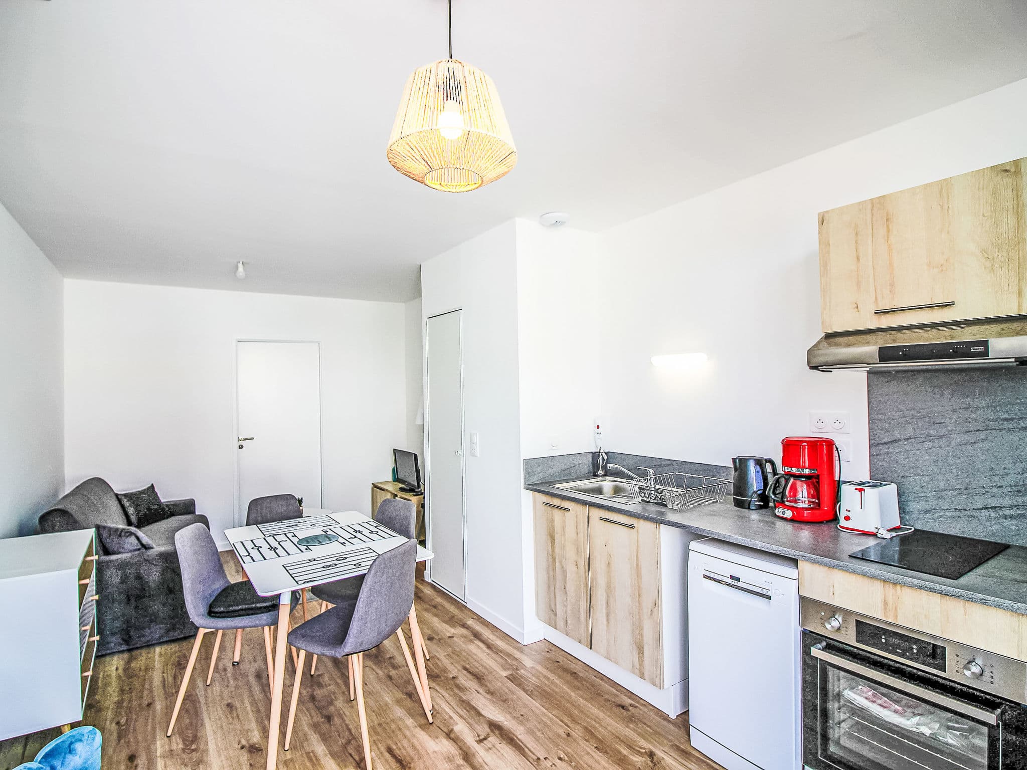 Kitchen / Dining Room