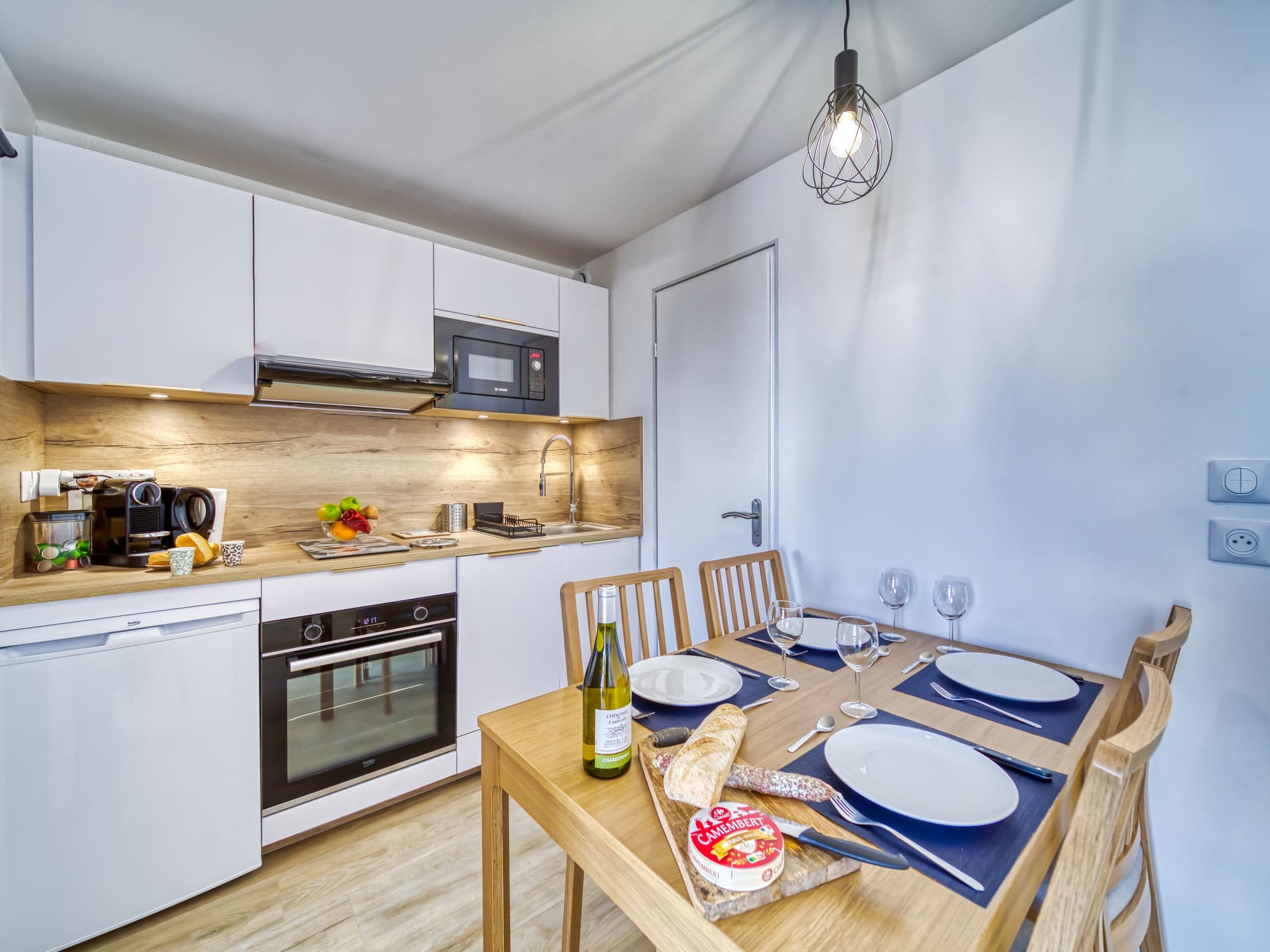 Kitchen / Dining Room