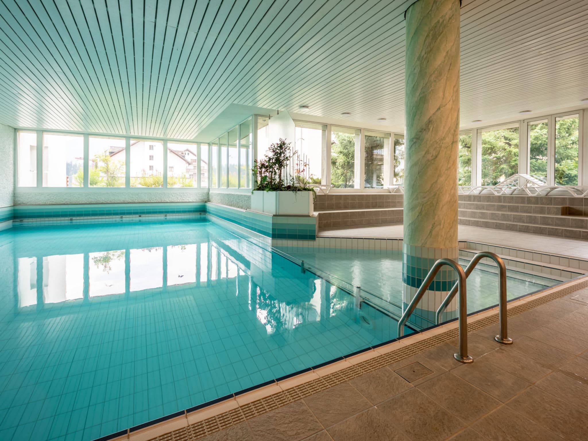 Pool Indoor
