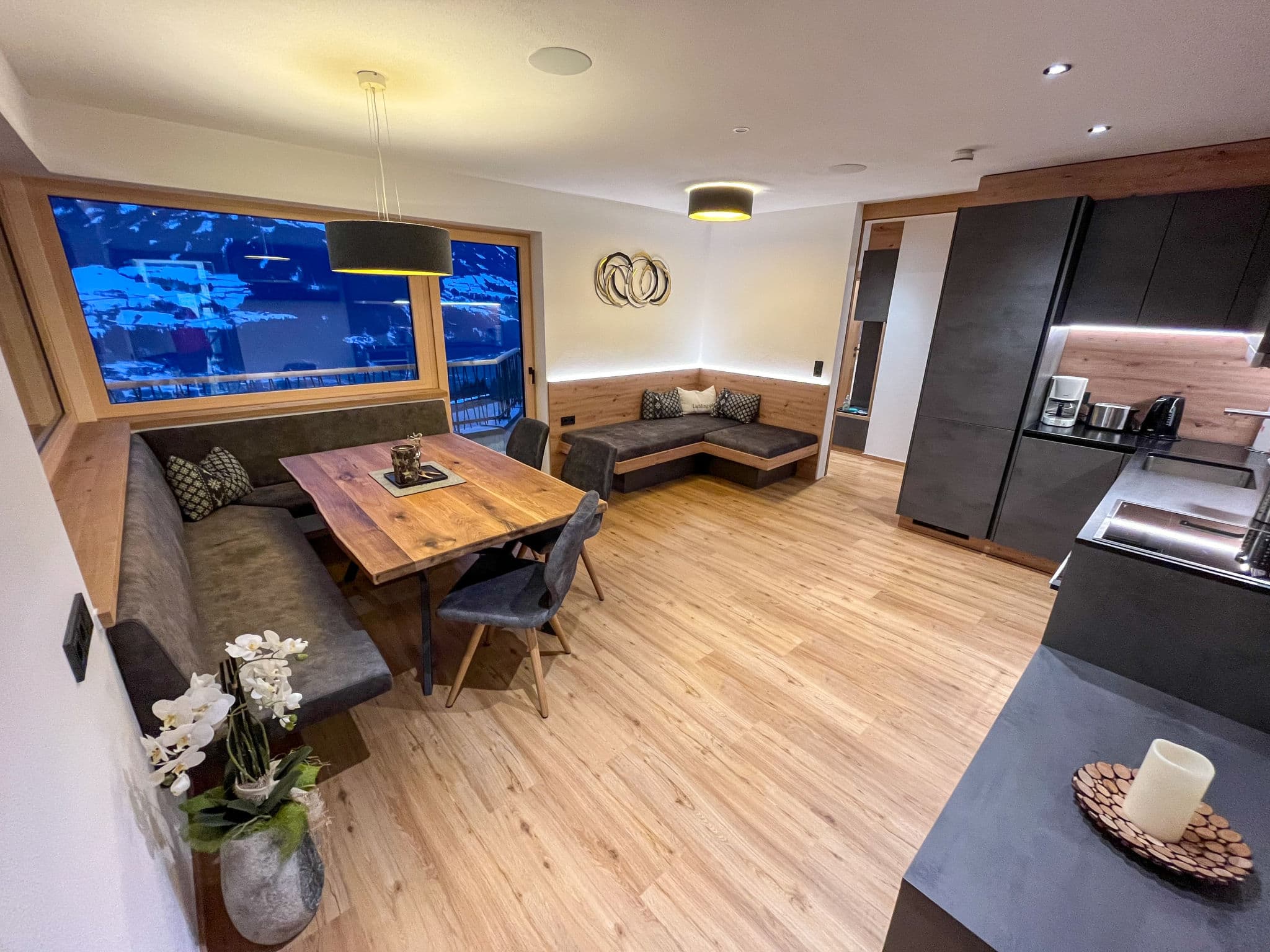 Kitchen / Dining Room
